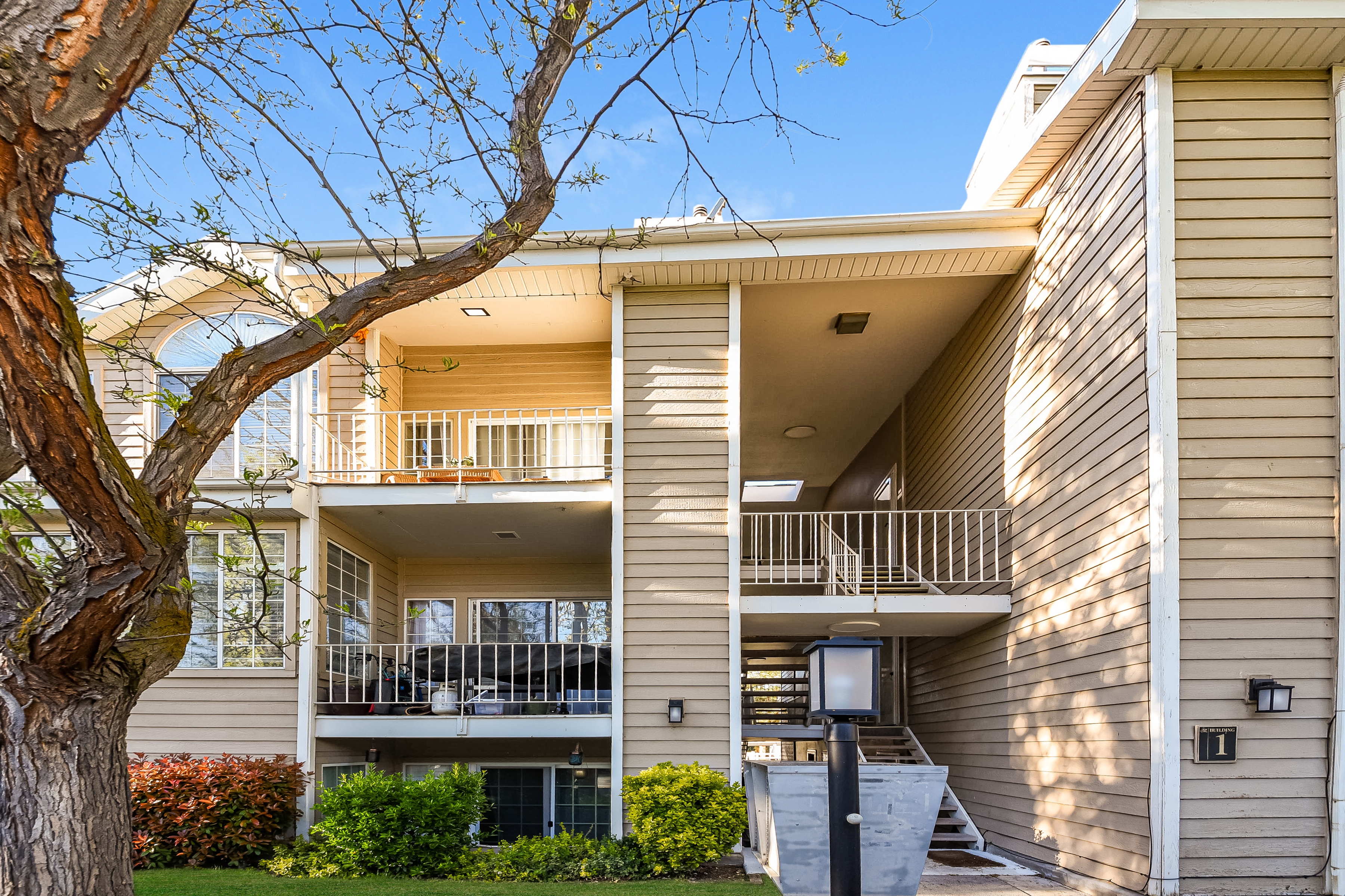 Bountiful Condo: 650 S Main St