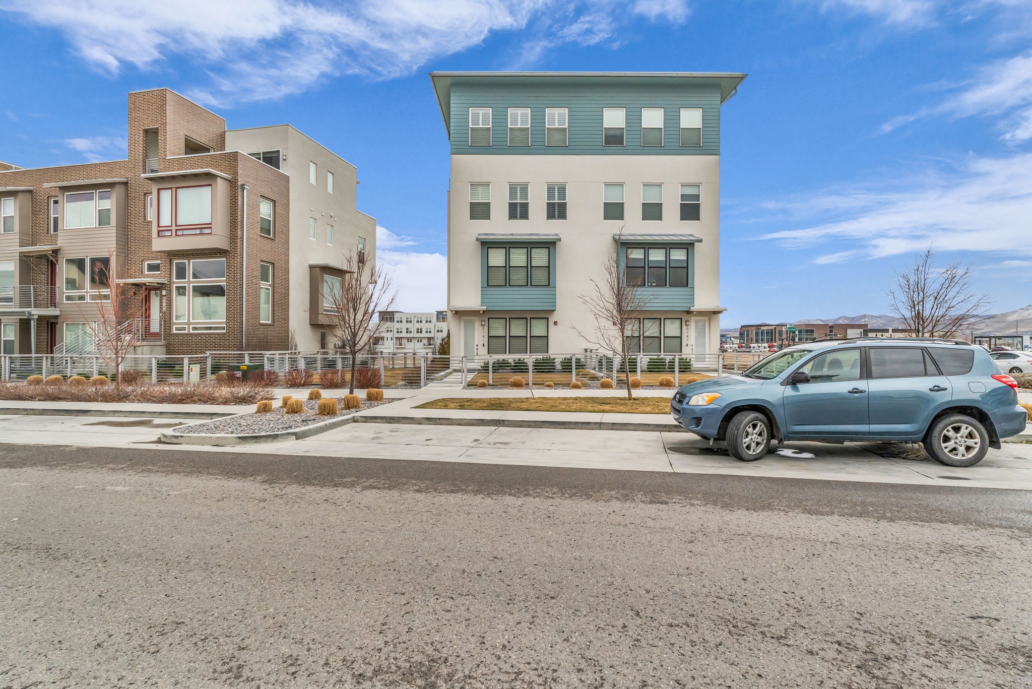 South Jordan House: 5141 W Rambutan Way