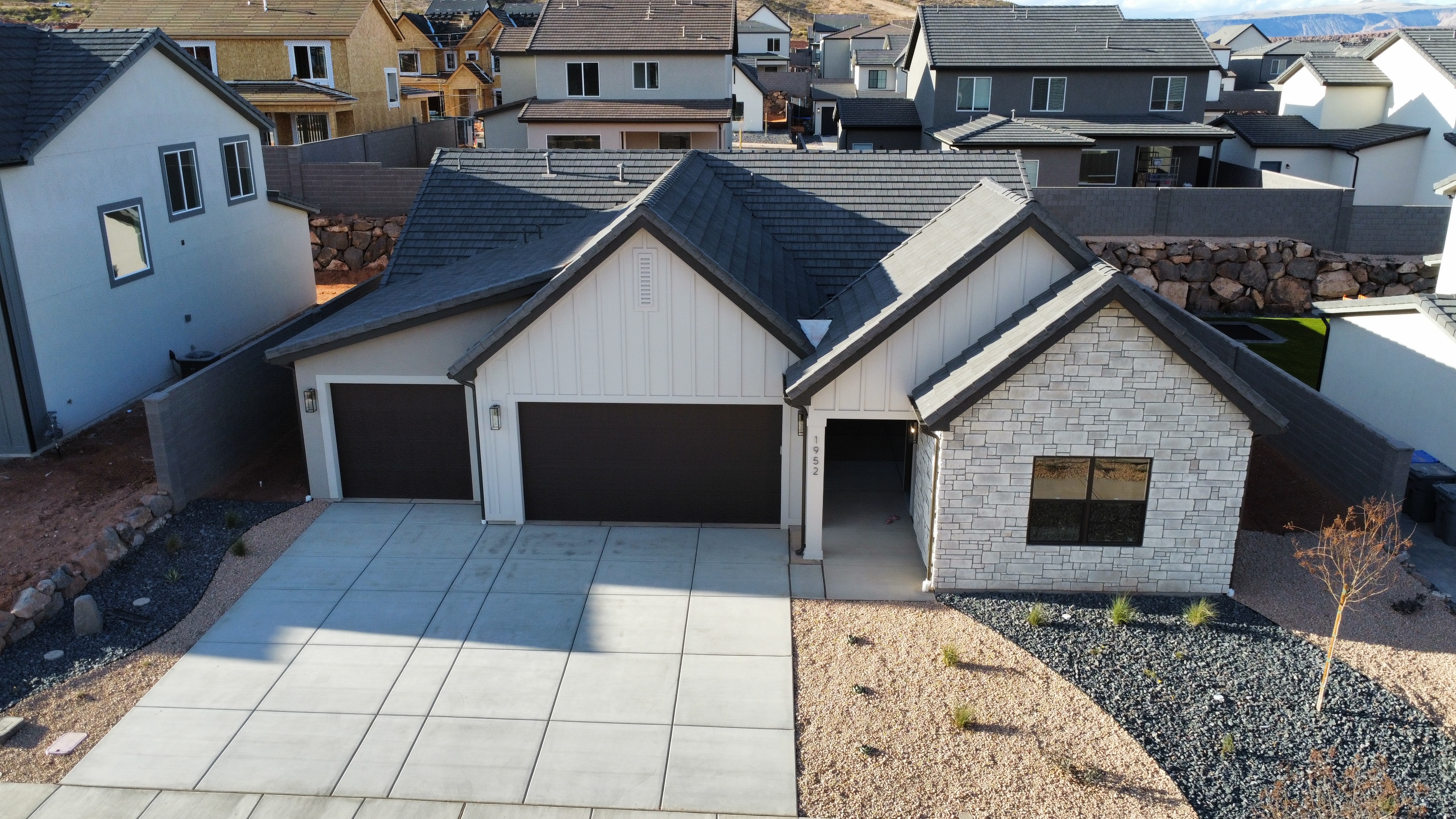 Washington House: 1952 S Wolverine Way