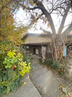 Pleasant Grove House: 4251 N Canyon Rd