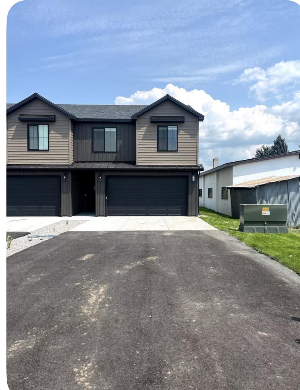 Ashton Townhome: 525 N 4th St