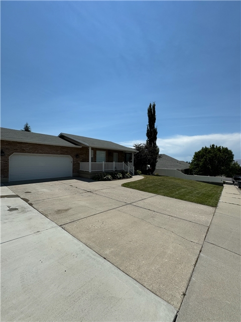 Pleasant Grove House: 1218 Fort Dr