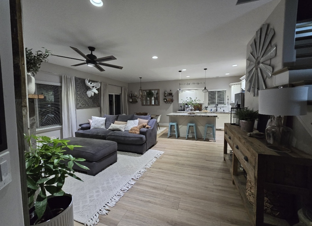 Eagle Mountain Single Room: 7862 N Sagebrush Ln