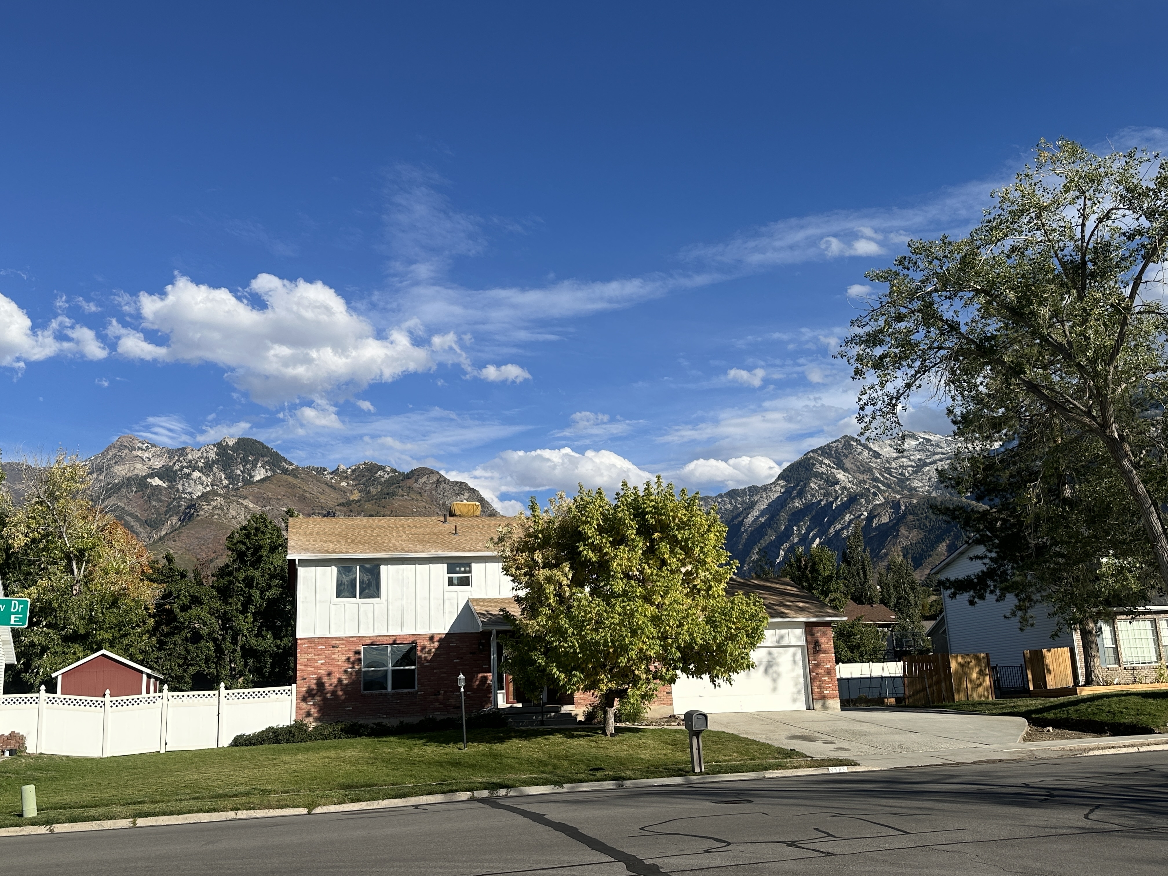 Sandy House: 9185 S Quail Hollow Dr