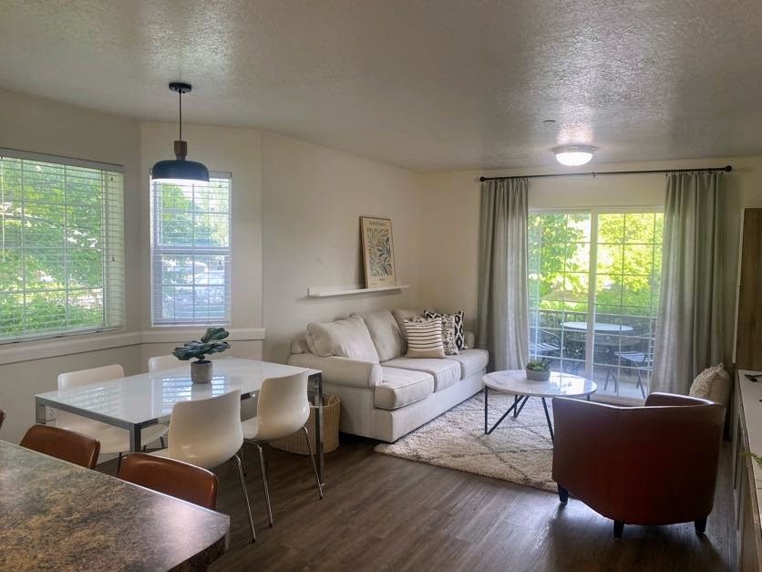 Saratoga Springs Condo: 131 W Suncrest Ln