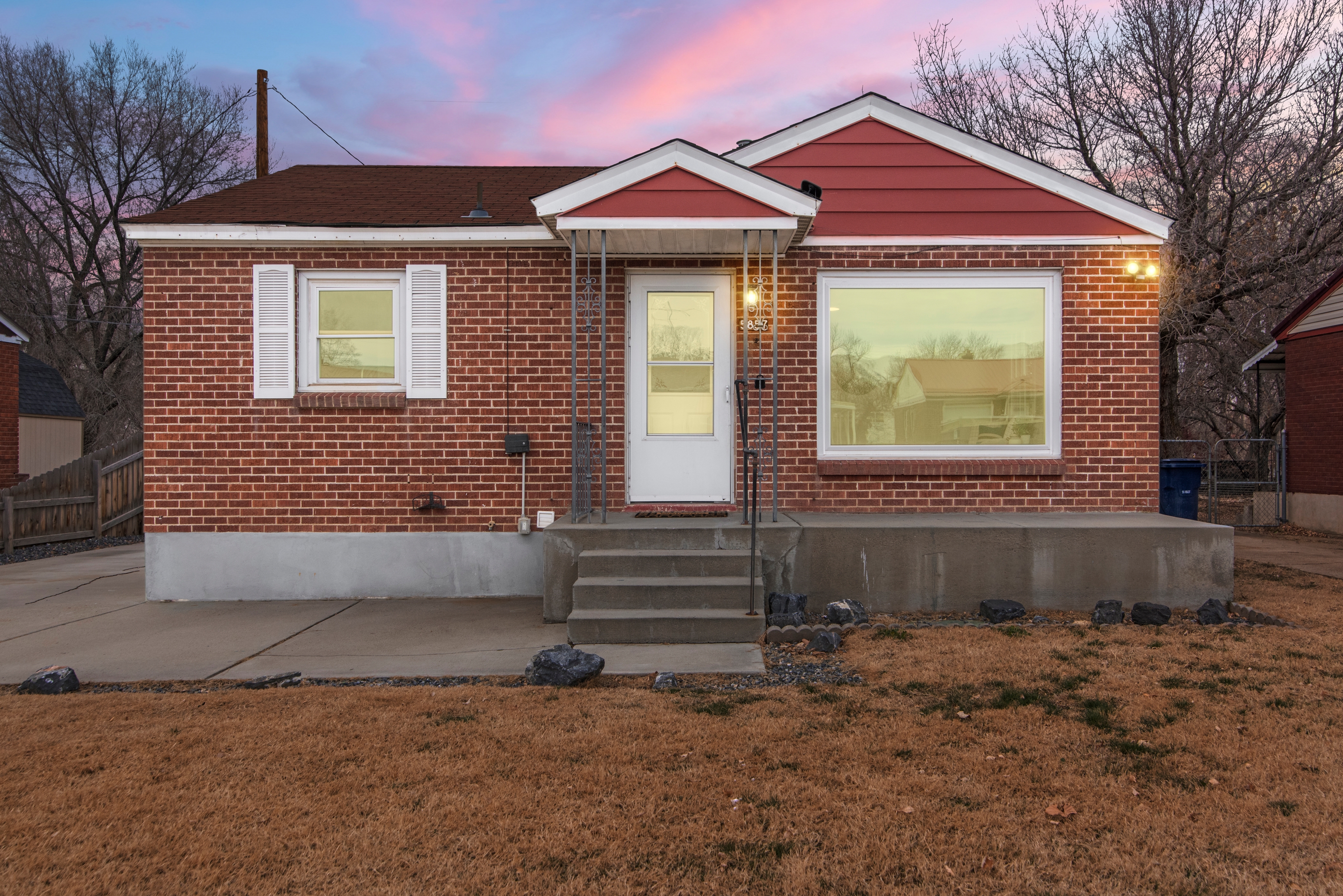 Roy House: 5857 S 2625 W