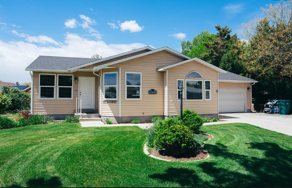 Riverton House: 12868 S 1980 W