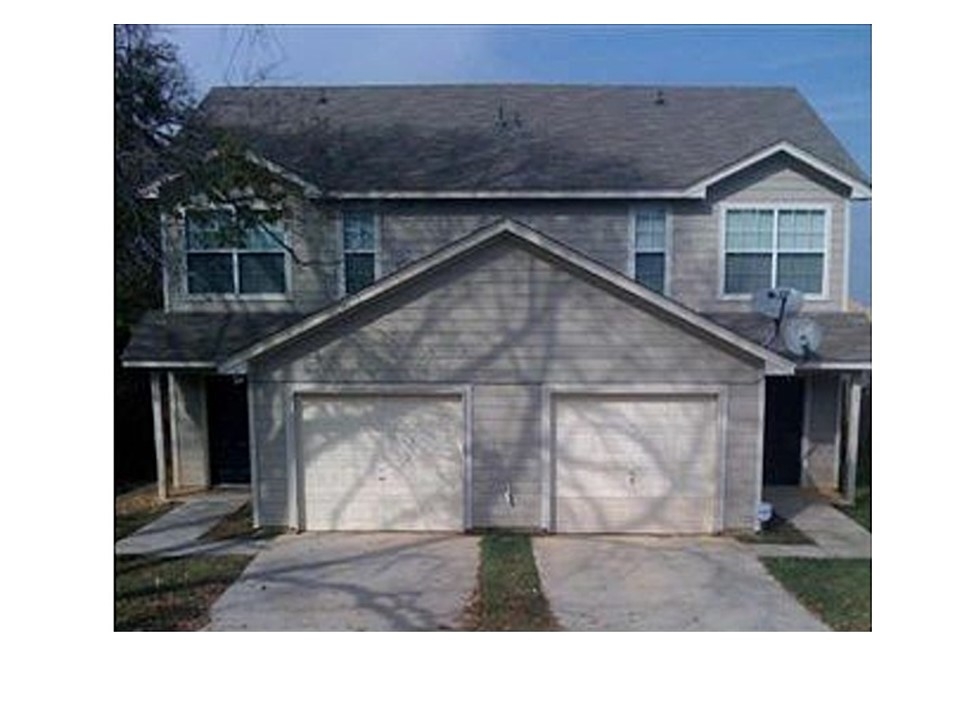 Fort Worth Townhome: 7511 Ederville Rd