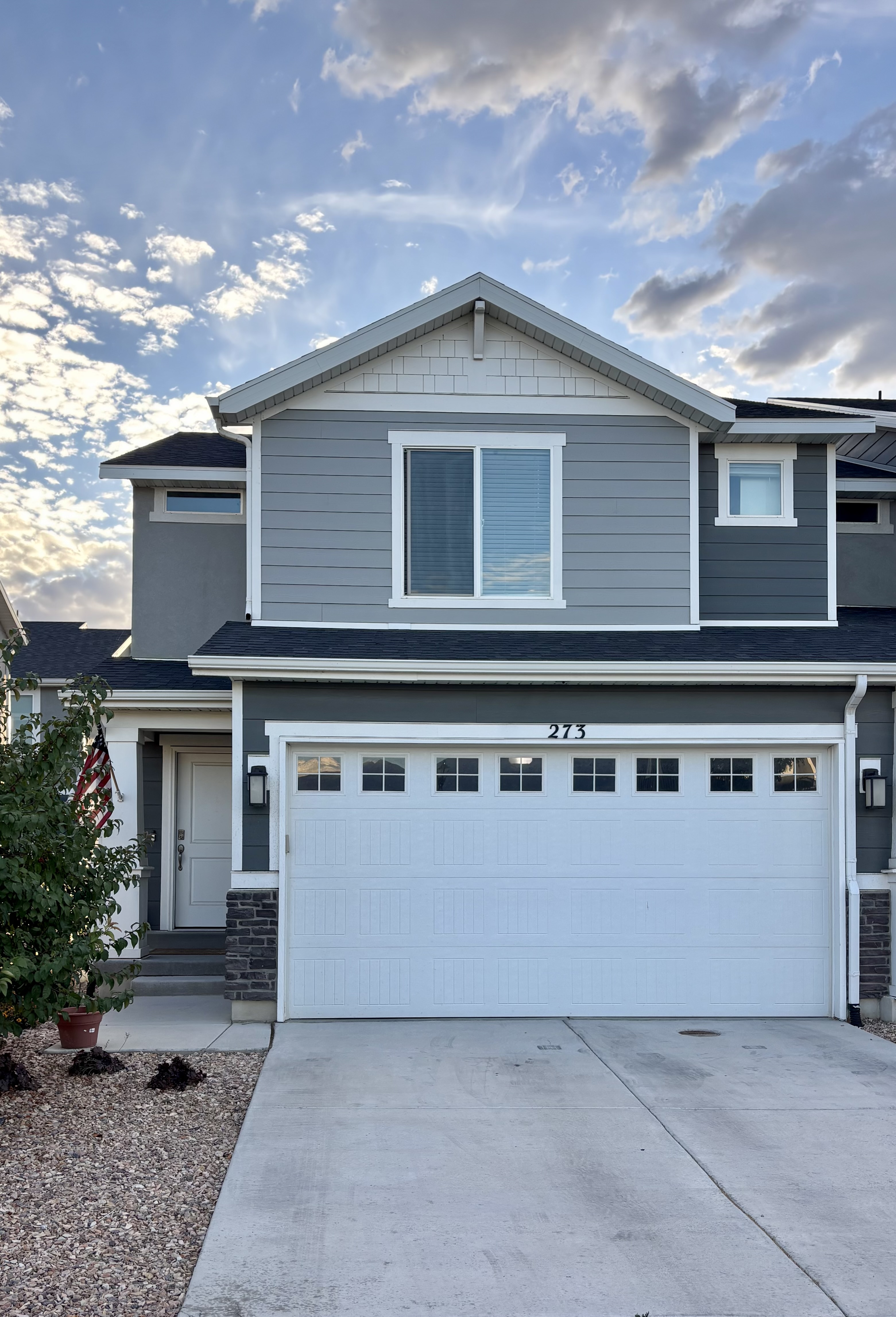 Saratoga Springs Townhome: 273 N Pier Ln