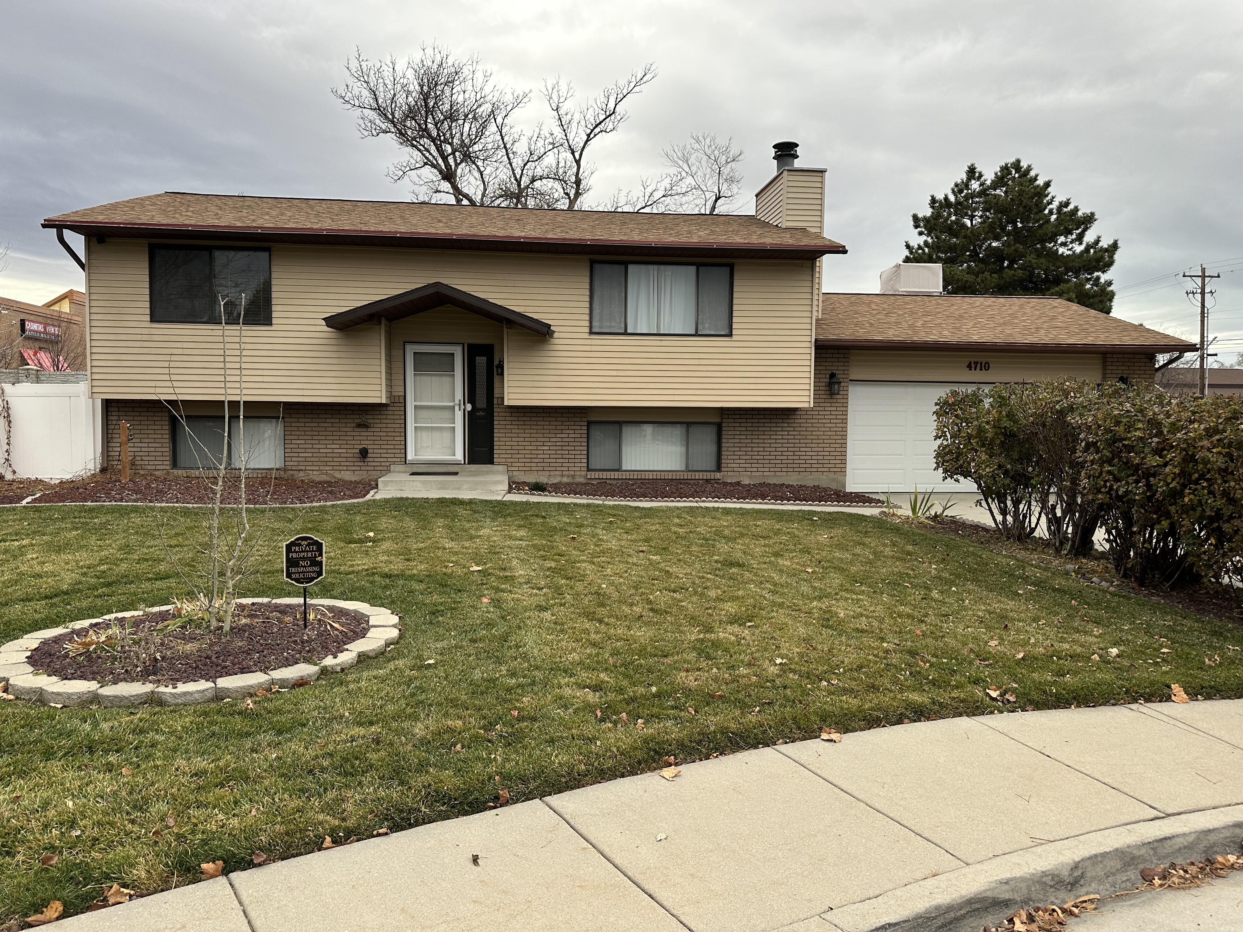 Salt Lake City Multiplex: 4710 S Shakestone Cir