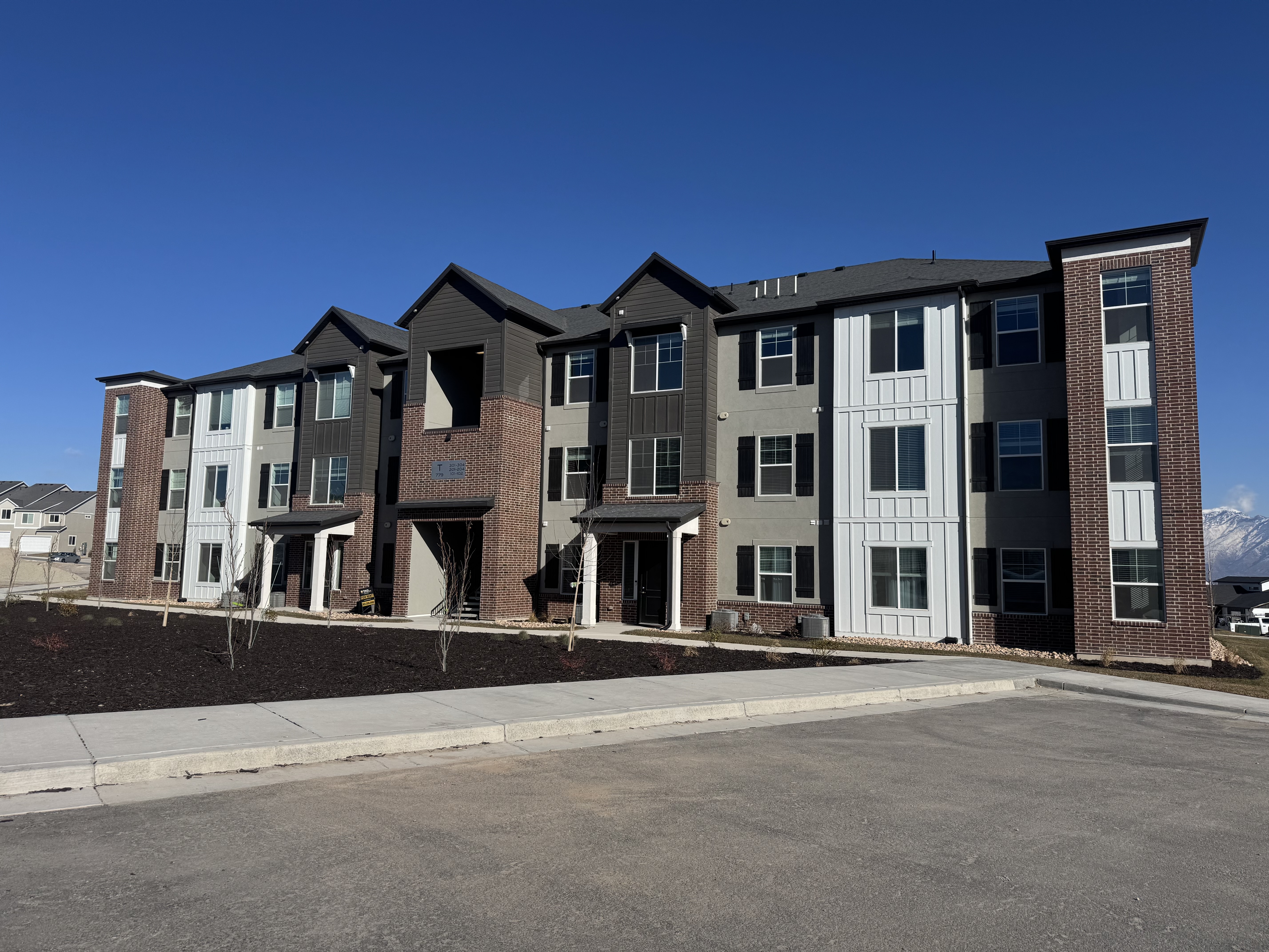 Saratoga Springs Condo: 779 N Pratt Ln