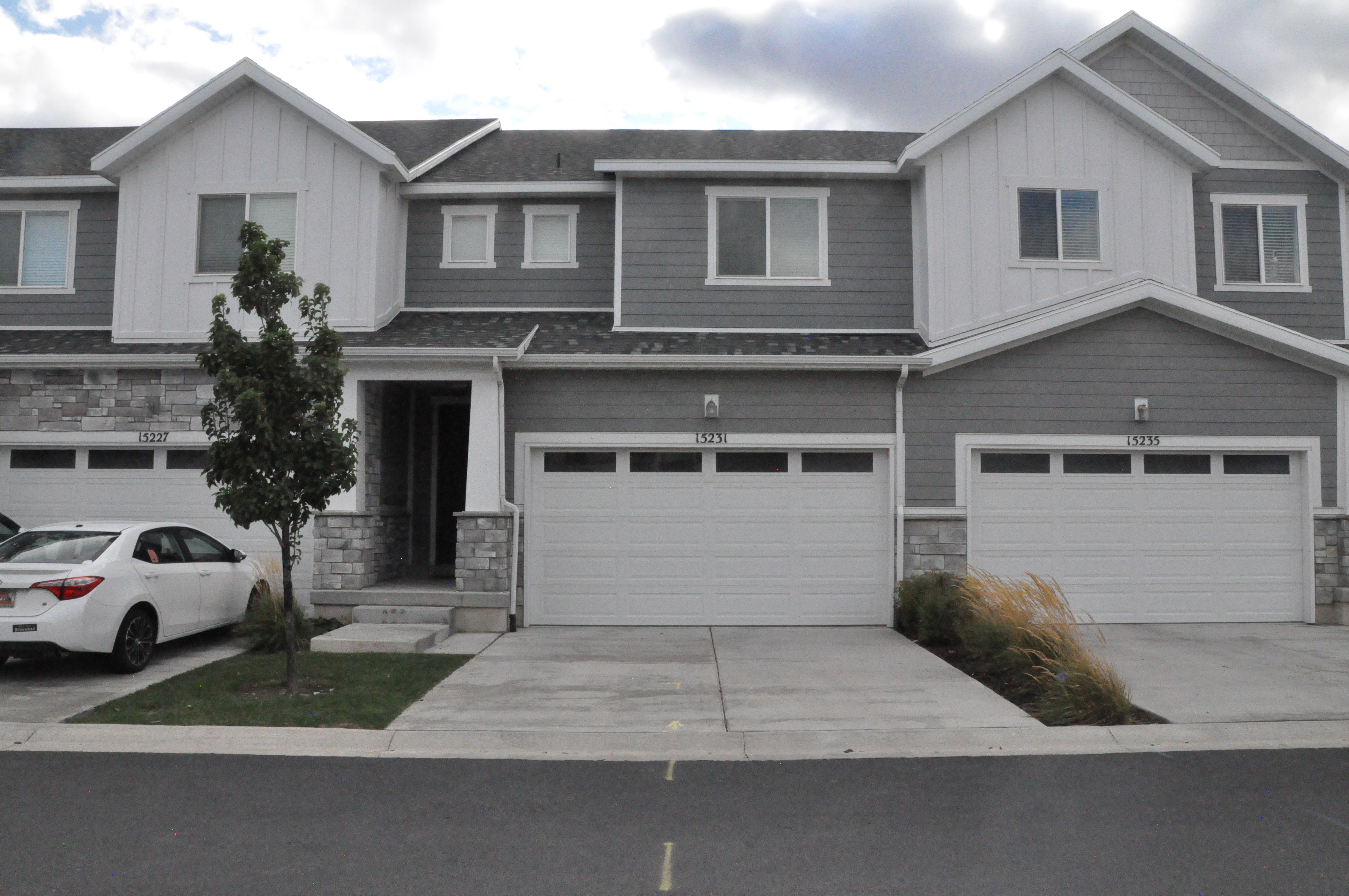 Riverton Townhome: 15231 S Wild Horse Way