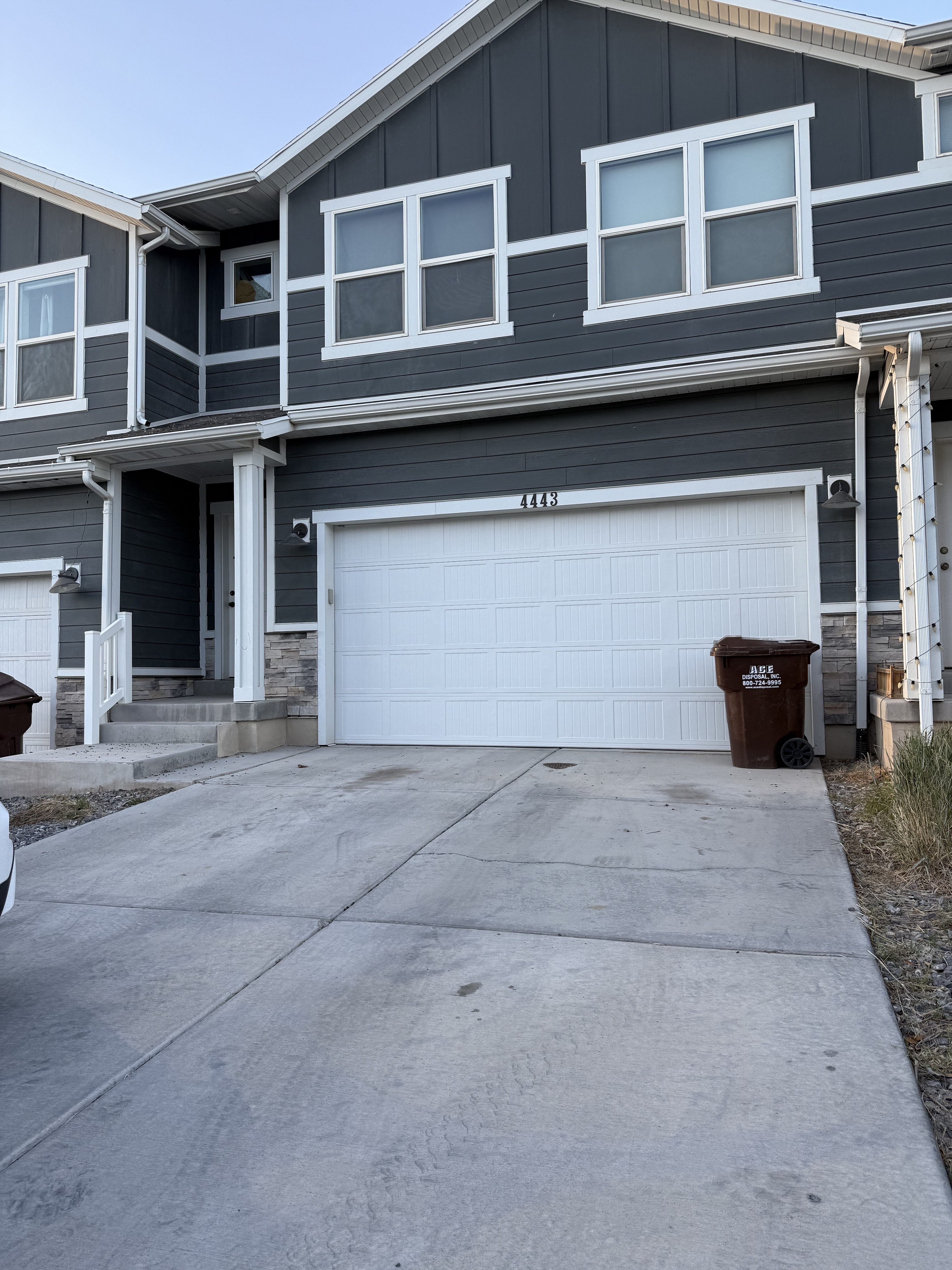 Eagle Mountain Townhome: 4443 E Hurstbourne Dr