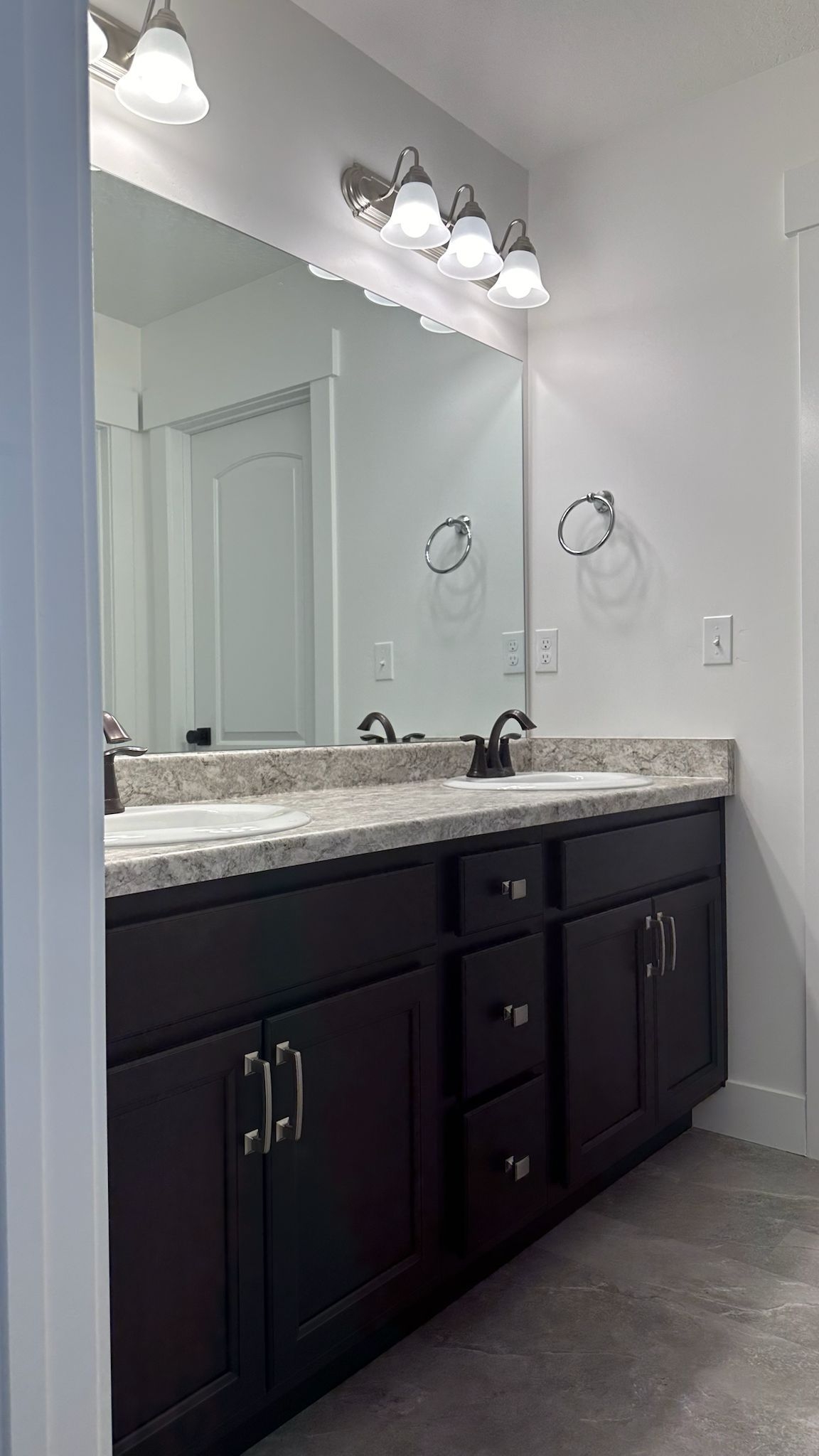 Saratoga Springs House: 1131 N Highpass Dr