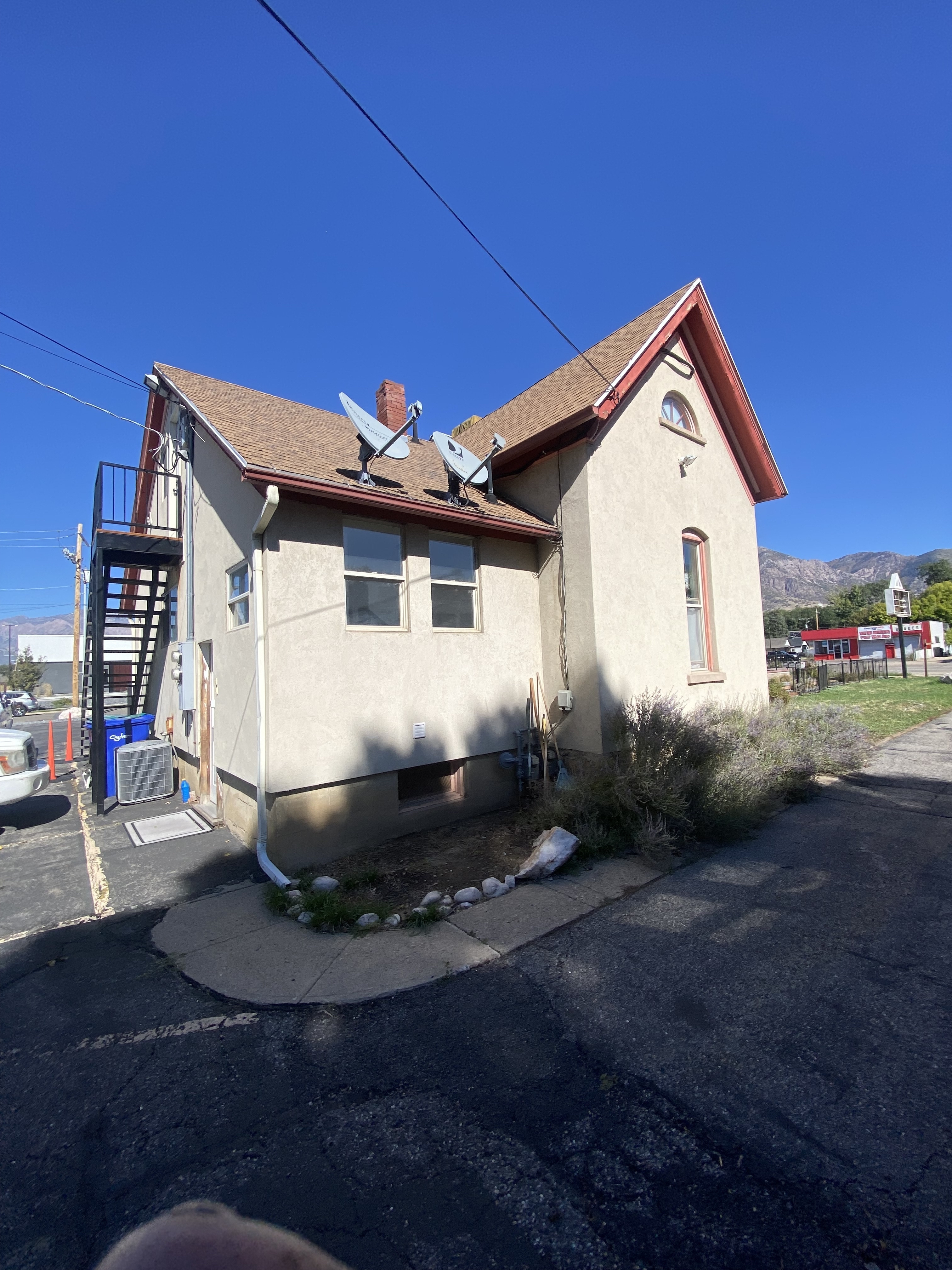 Ogden Apartment: 1315 Washington Blvd