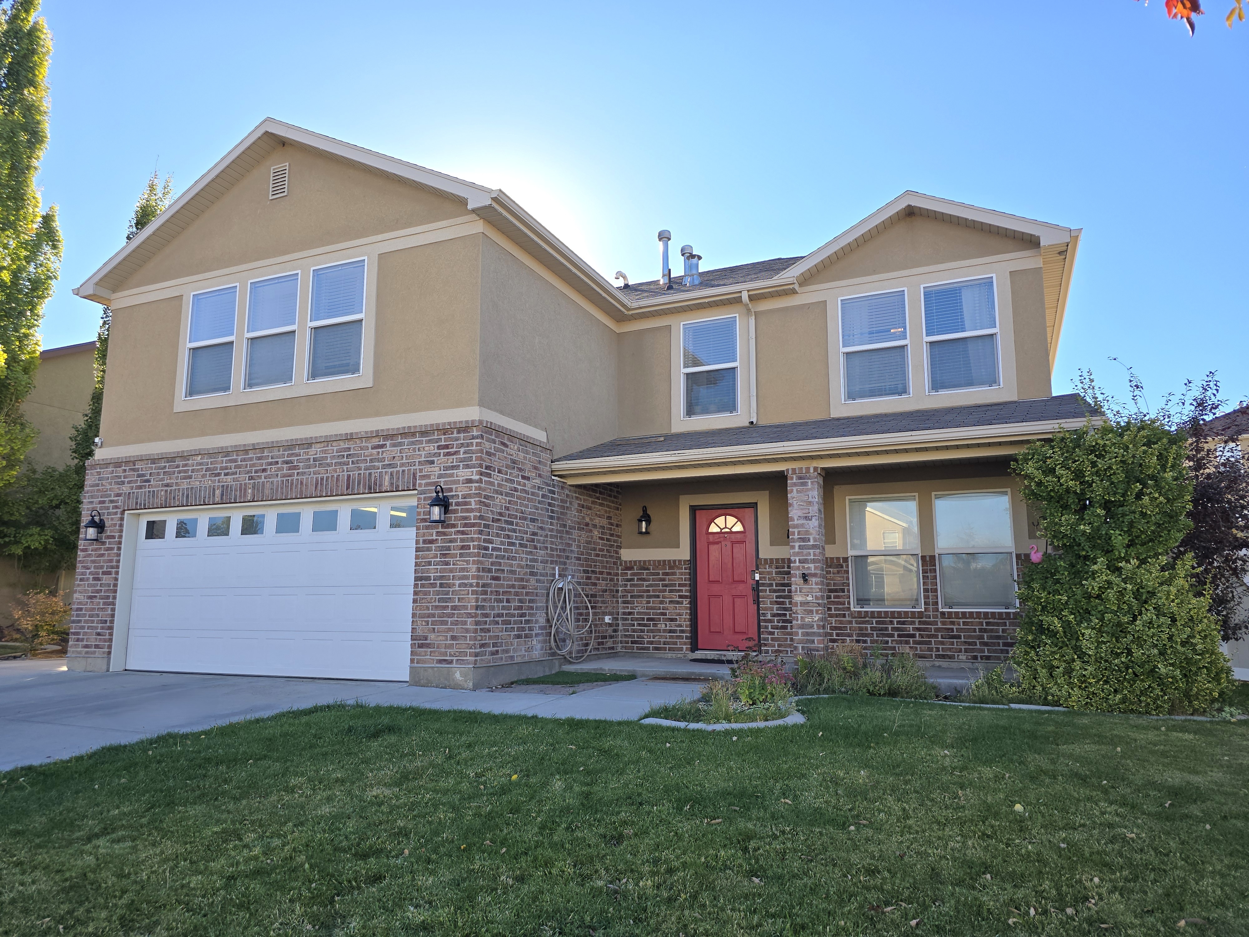 Herriman House: 13882 S Kyle Earl Ln