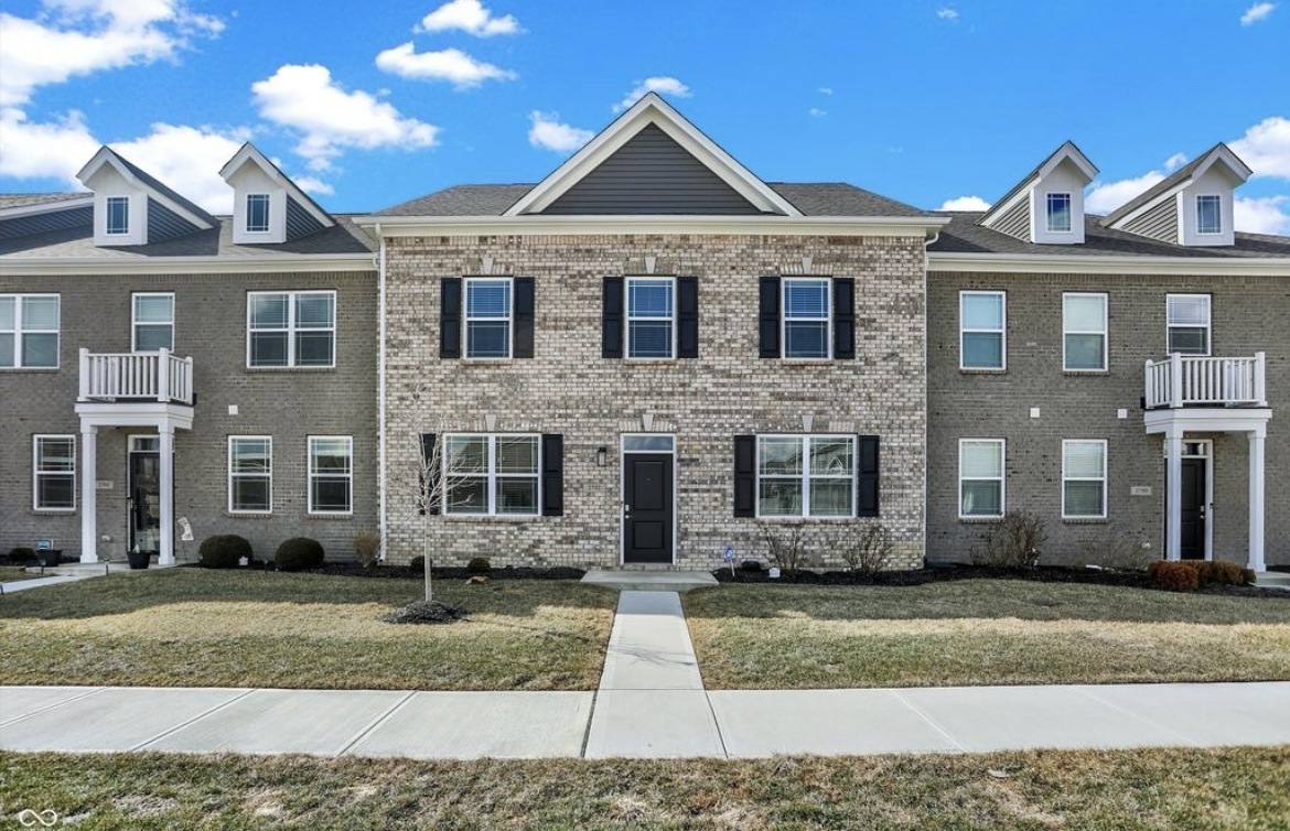 Whitestown Condo: 2792 Maricopa Blvd