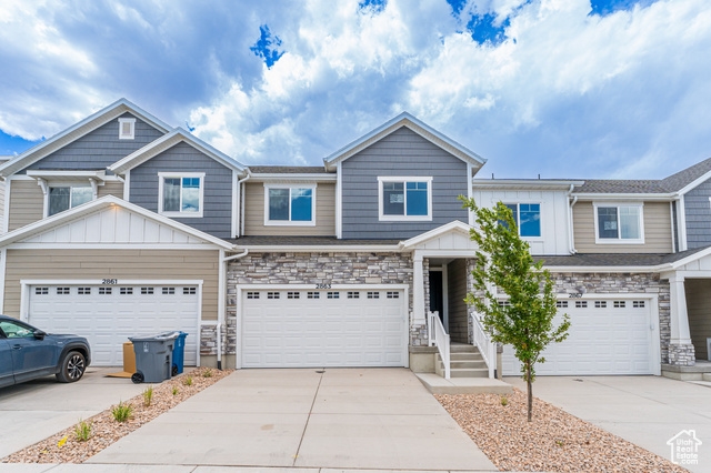 Saratoga Springs Townhome: 2863 N Blue Dawn Ln