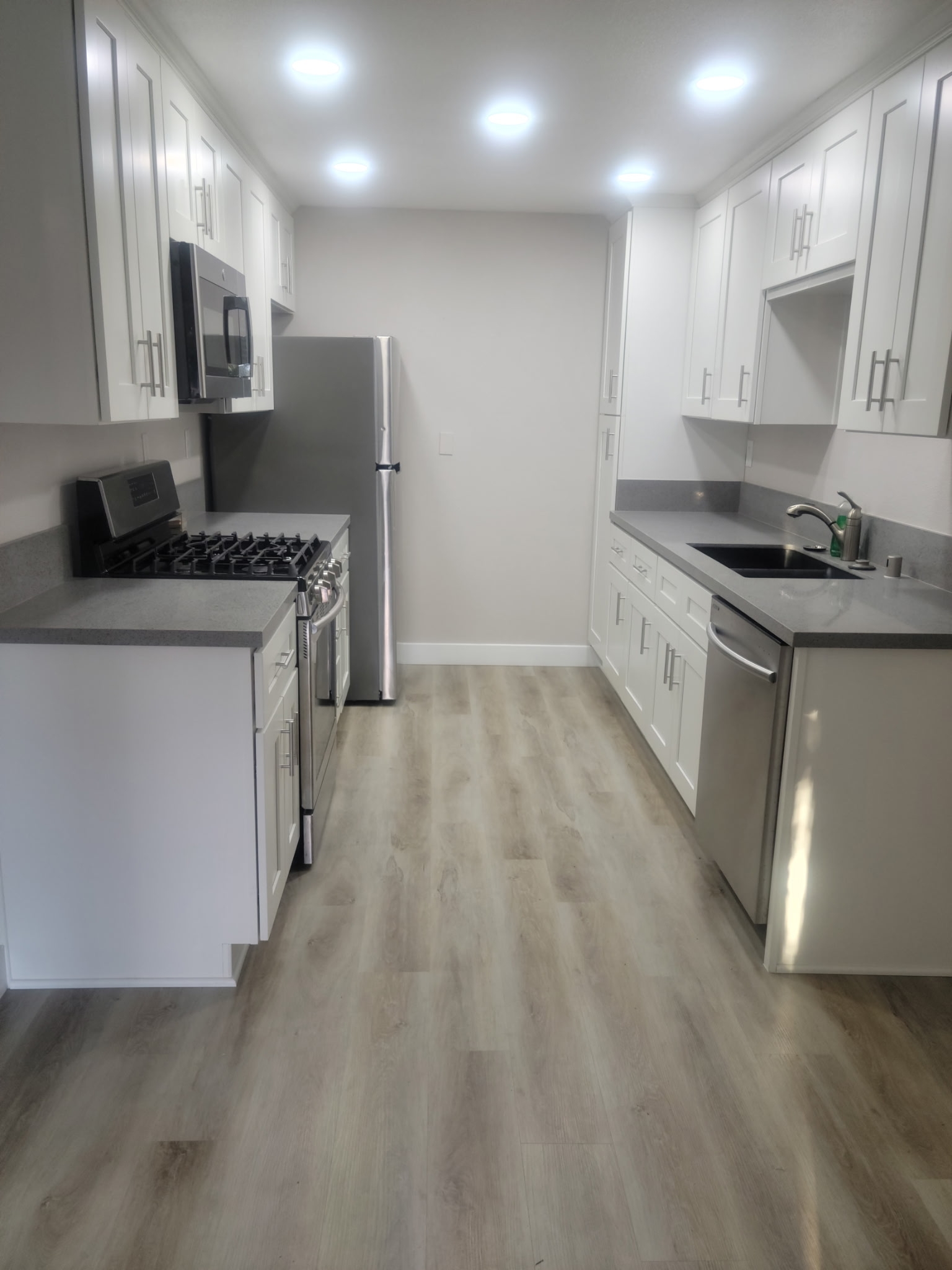 El Cajon Apartment: 348 Compton St