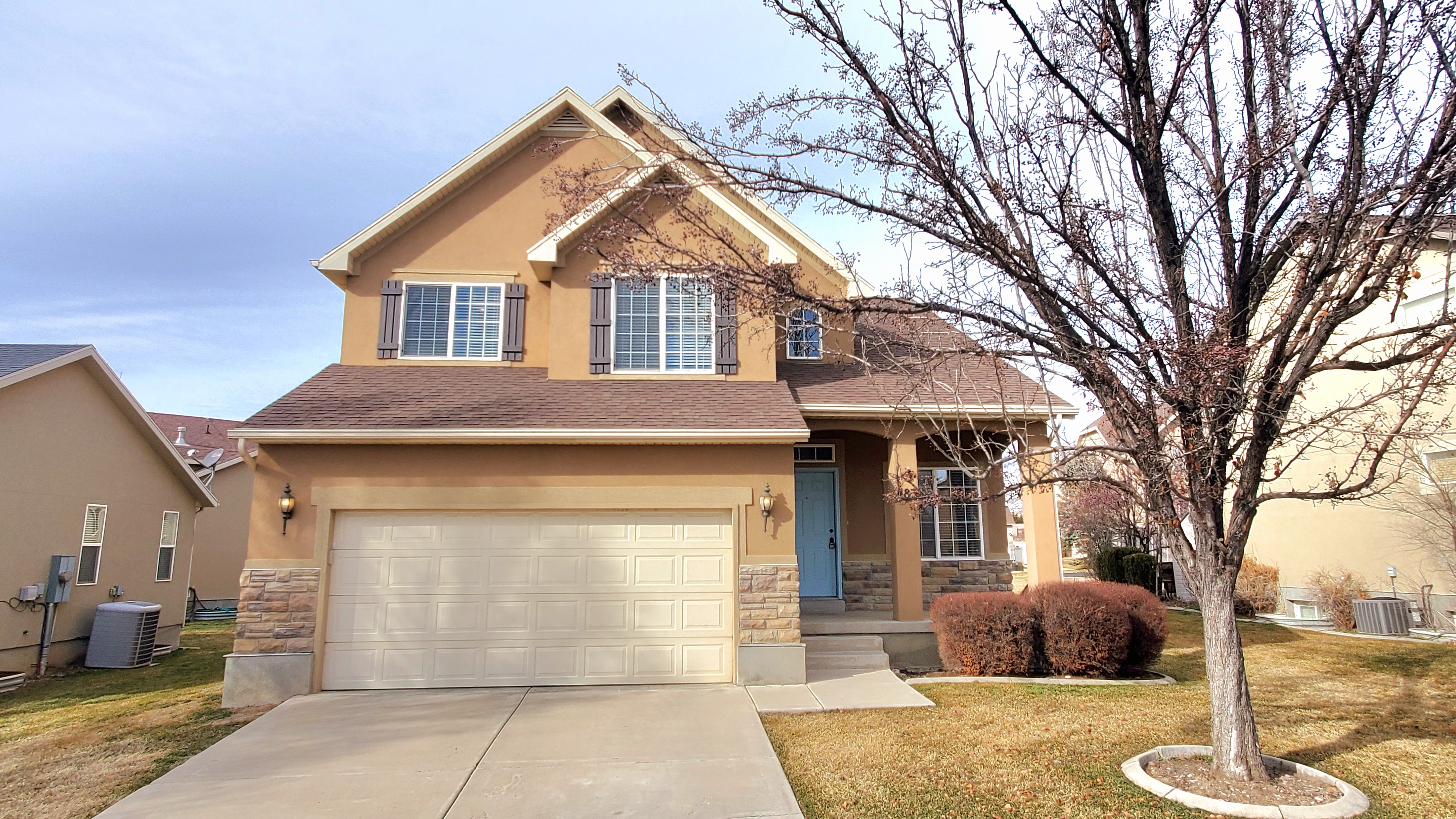 Pleasant Grove House: 483 E Apple Blossom Dr