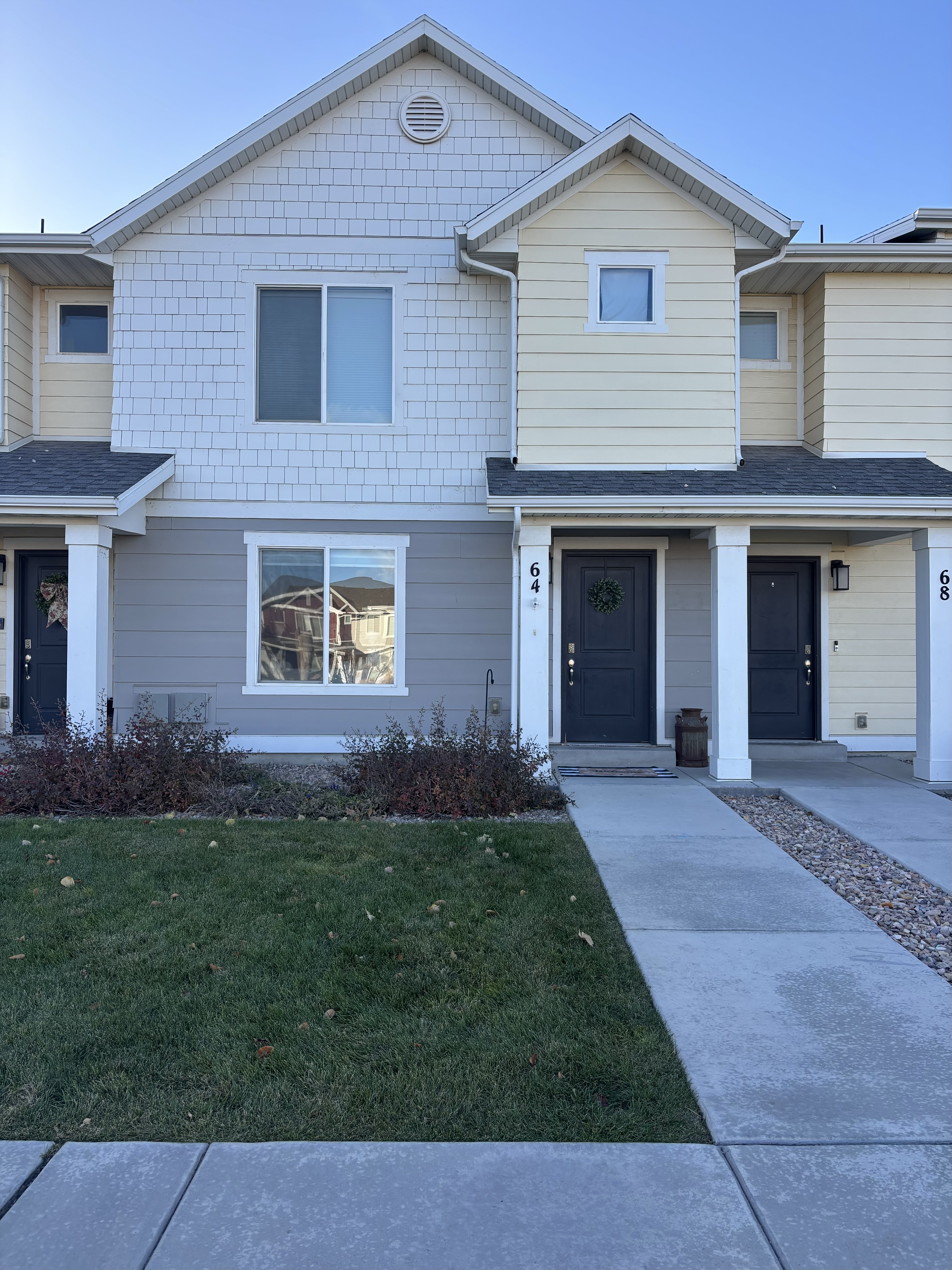 Saratoga Springs Townhome: 64 N Voyager Ln