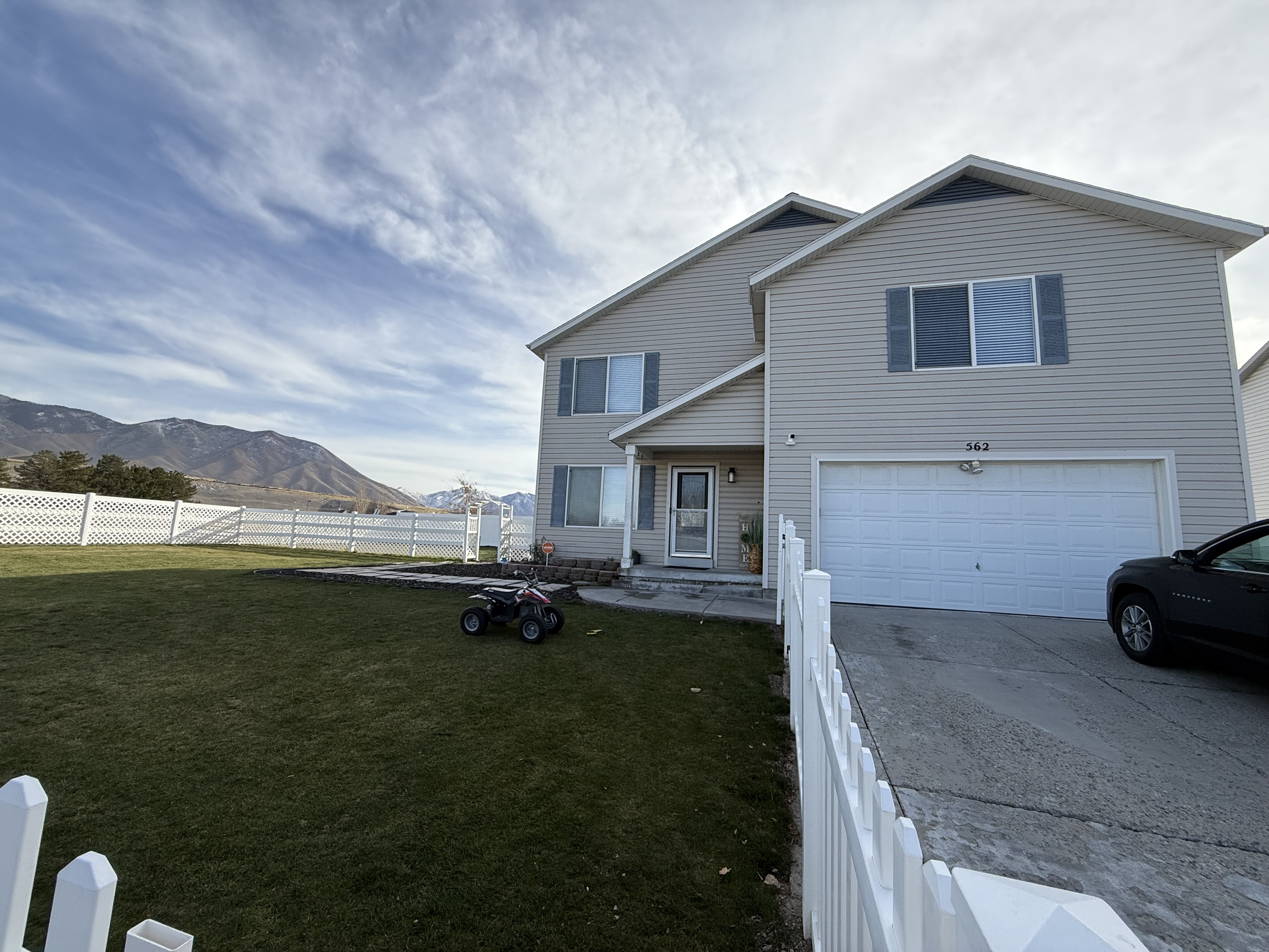 Tooele House: 562 Water Wheel Ln