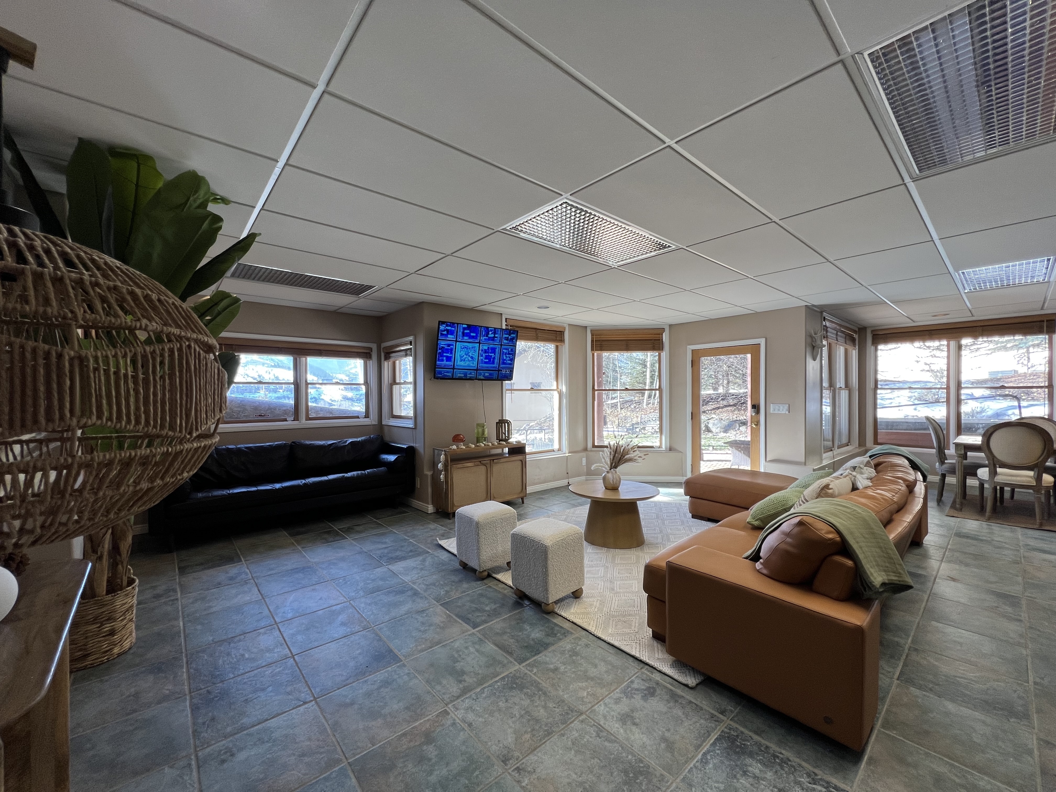 Park City In-Law/Basement: 2818 W Sackett Dr