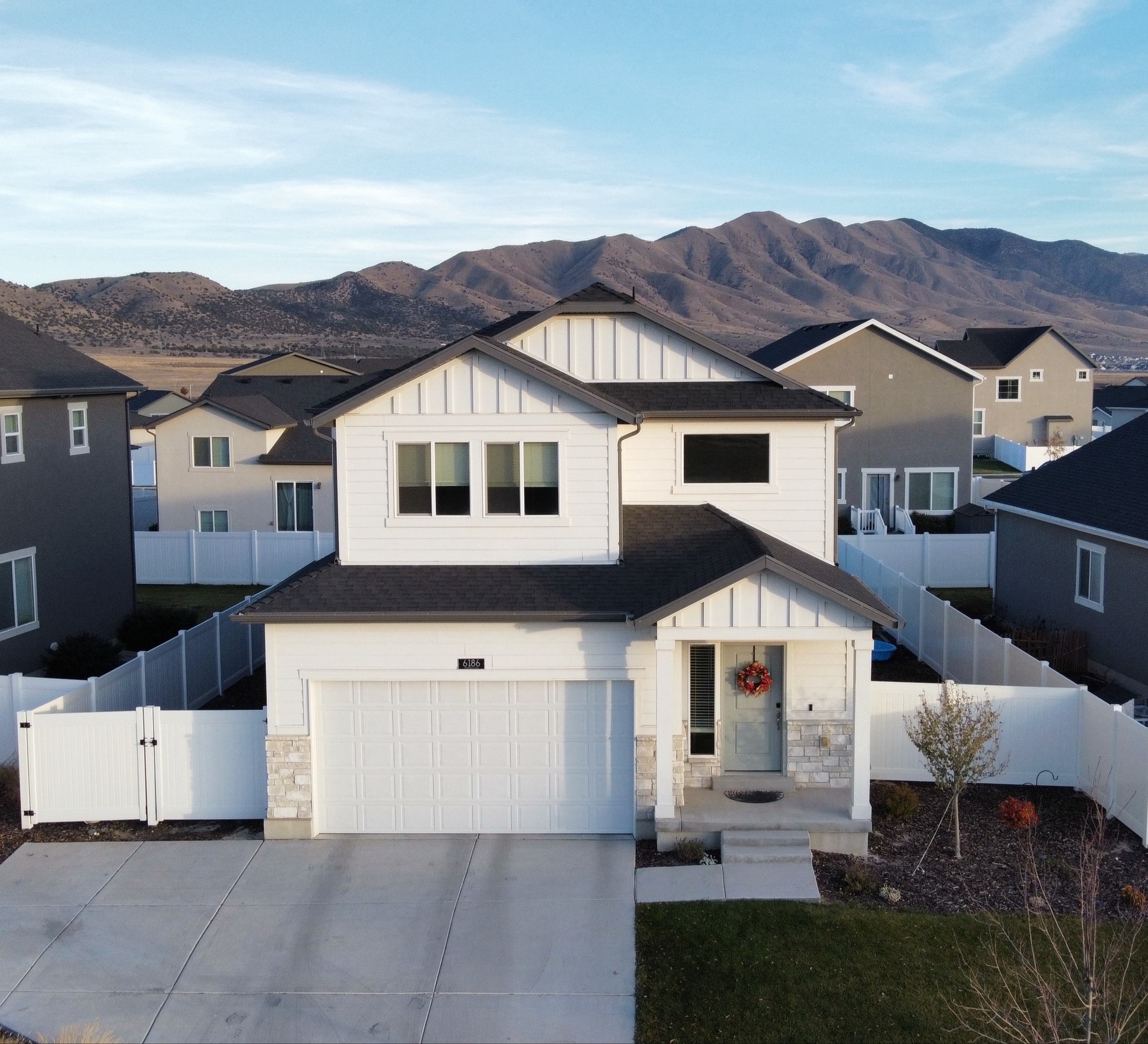 Eagle Mountain House: 6186 N Sheps Ridge Rd