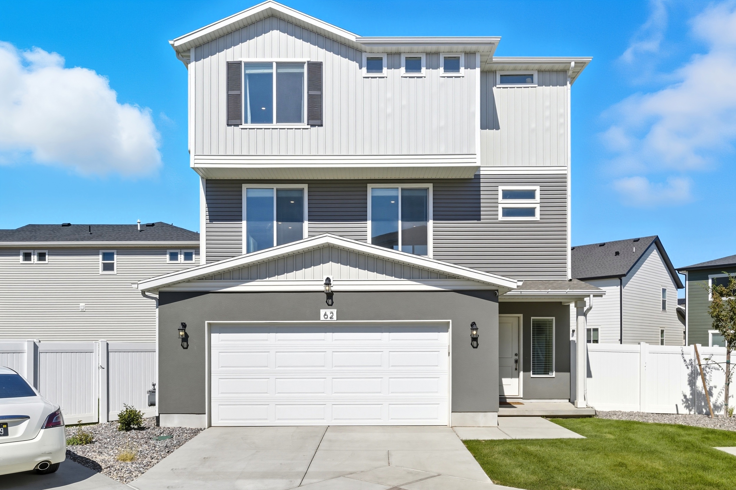 Saratoga Springs House: 62 E Stroll Ave