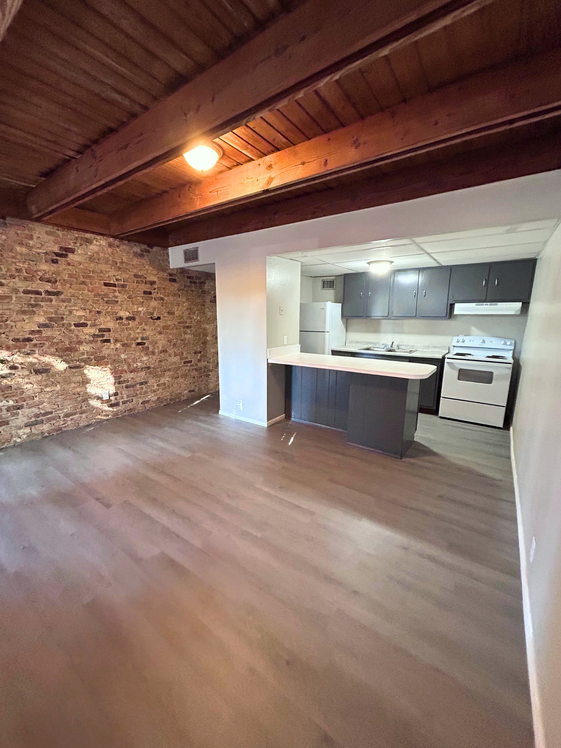 Mobile Apartment: 2219 Dauphin Island Pkwy