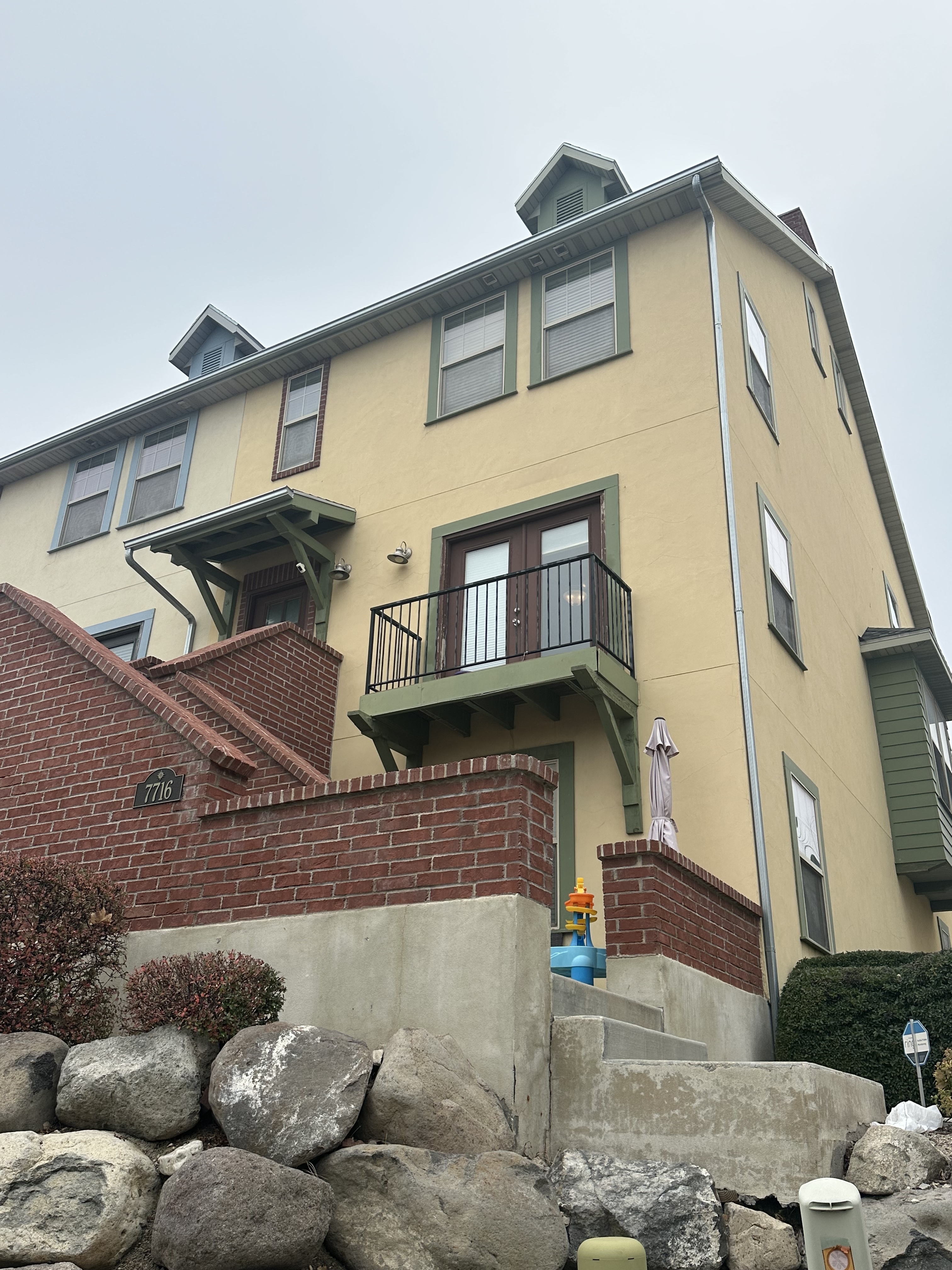 Midvale Townhome: 7716 S San Savino Way