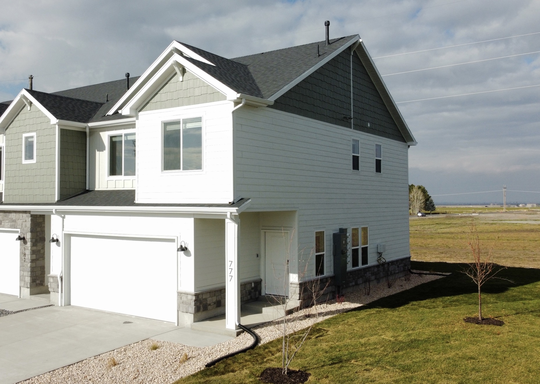 Smithfield Townhome: 777 W 600 N