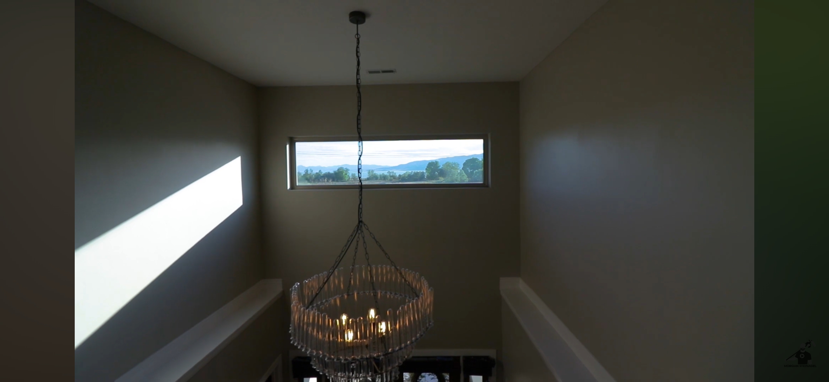 Vineyard House: 674 S Lake View Dr