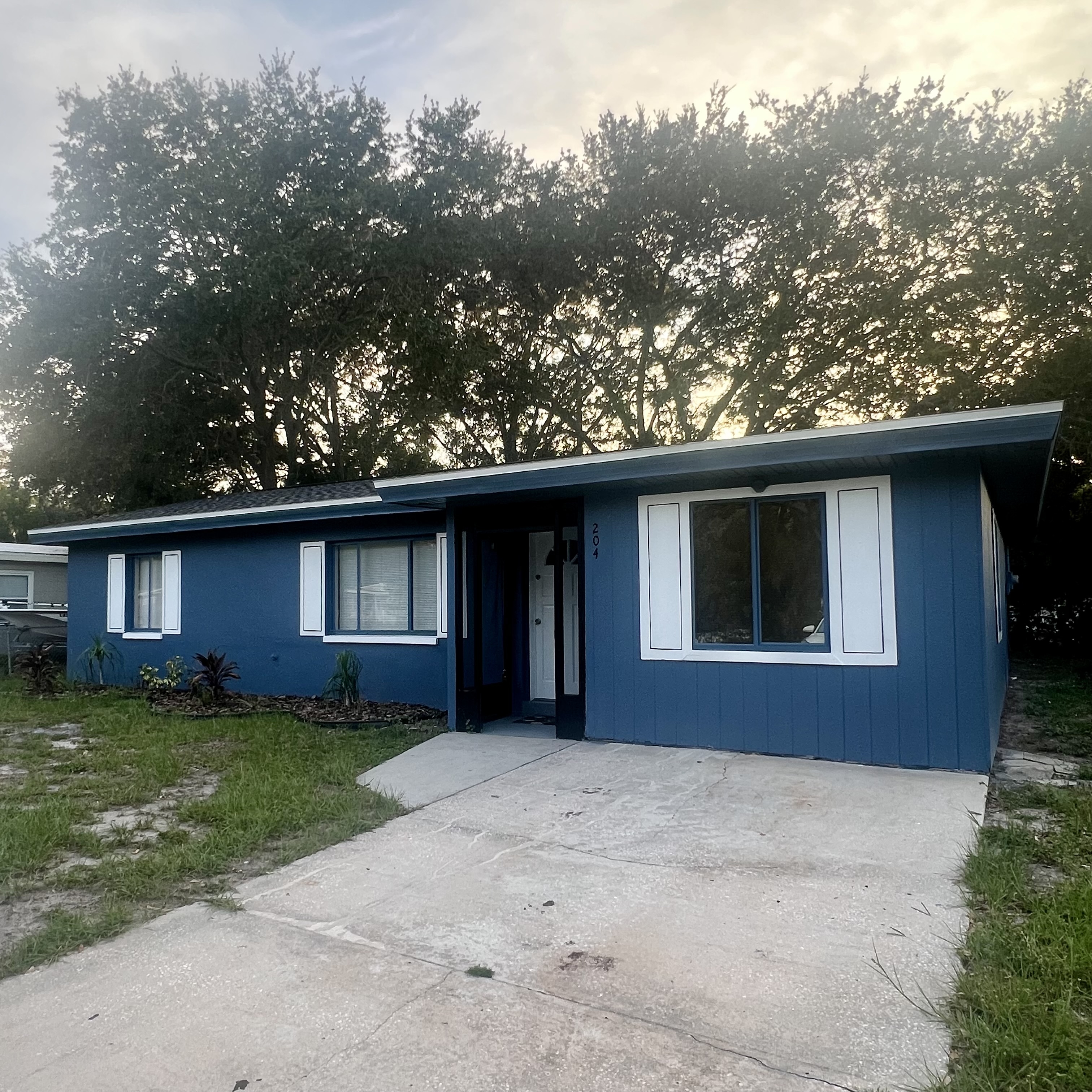 Largo House: 204 Melody Ln