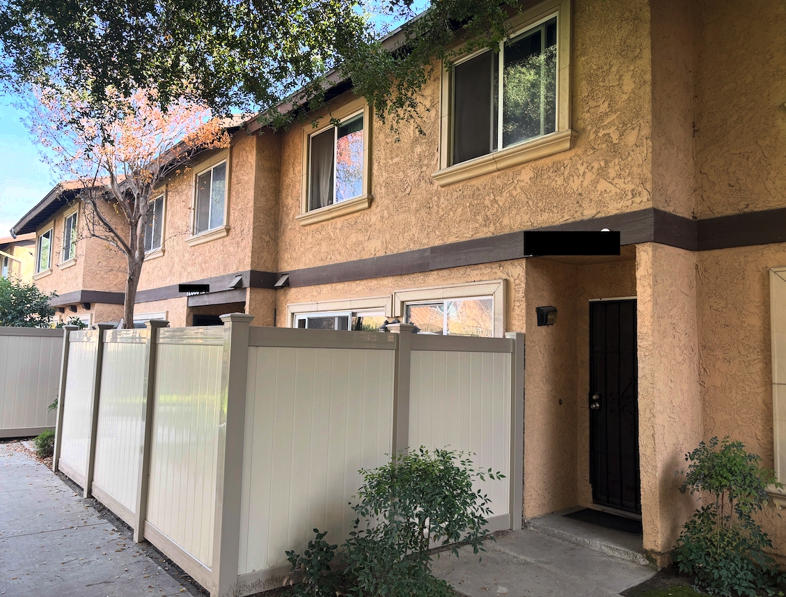 North Hollywood Single Room: 12333 Runnymede St