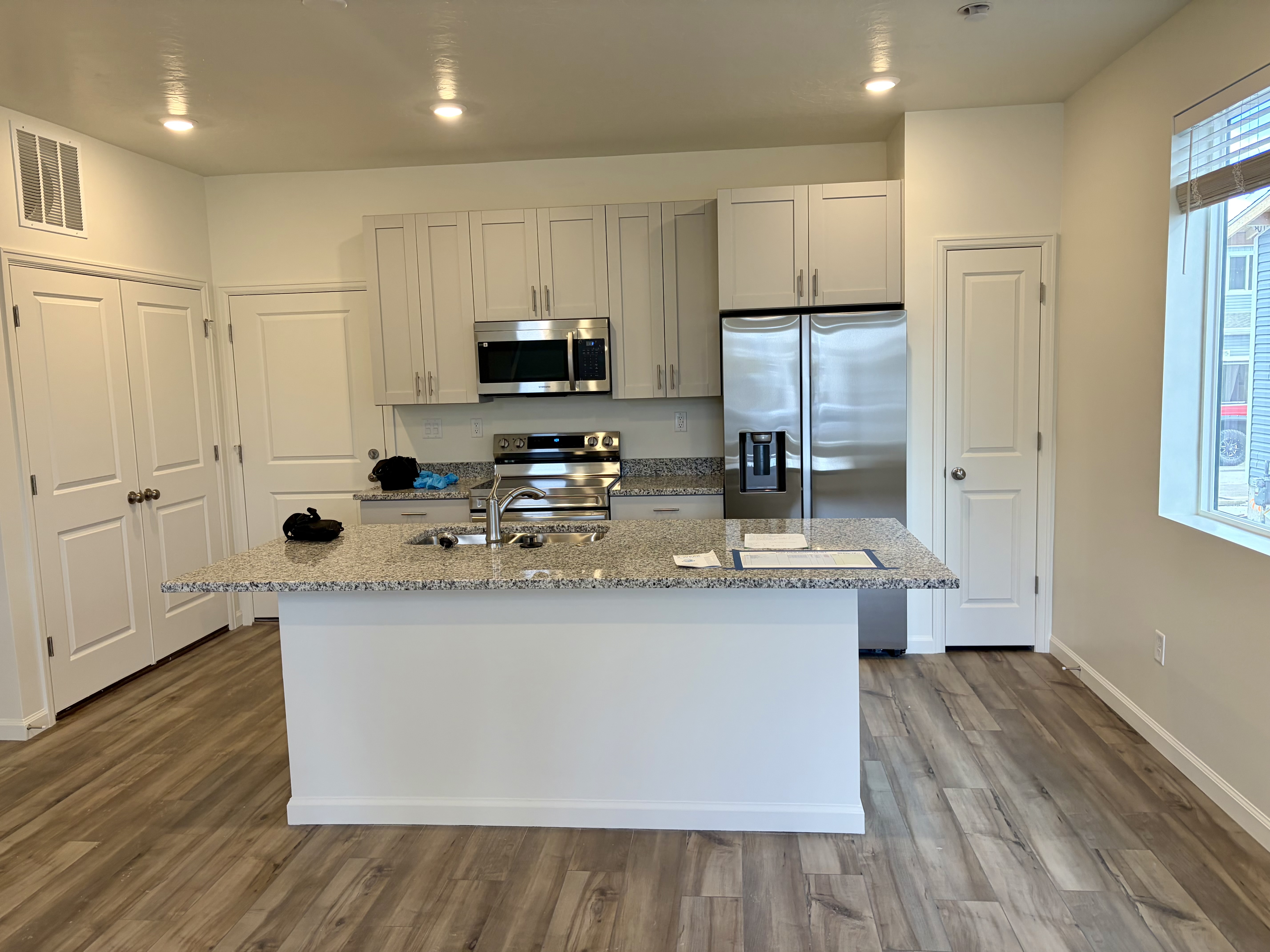 Saratoga Springs Townhome: 126 N Riverside Dr