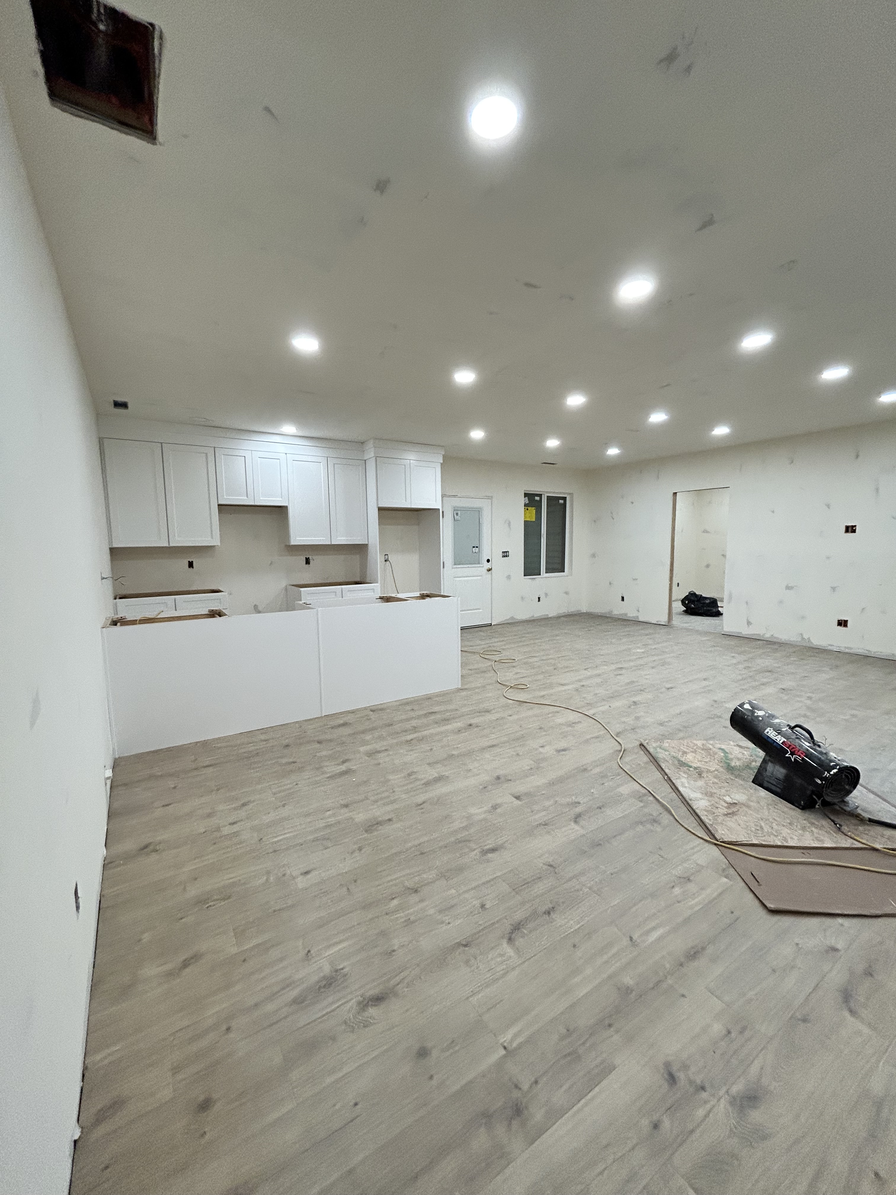 Mapleton In-Law/Basement: 2757 W Aurora Ave