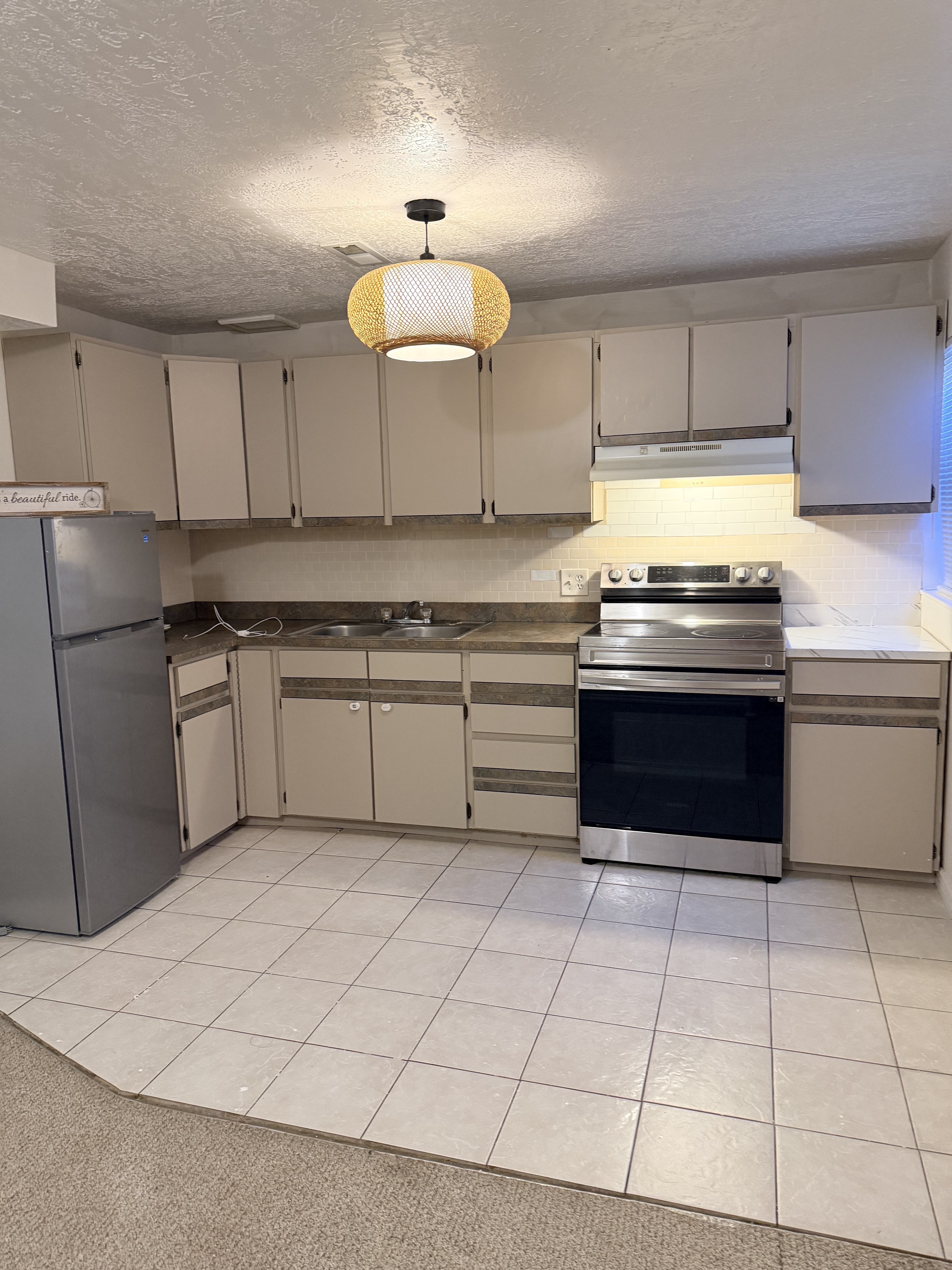 Salt Lake City In-Law/Basement: 6188 S 4480 W