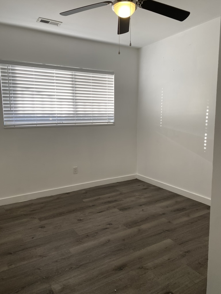 West Jordan Single Room: 1829 W 7600 S