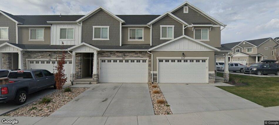 Saratoga Springs Townhome: 253 N Eaglewood Dr