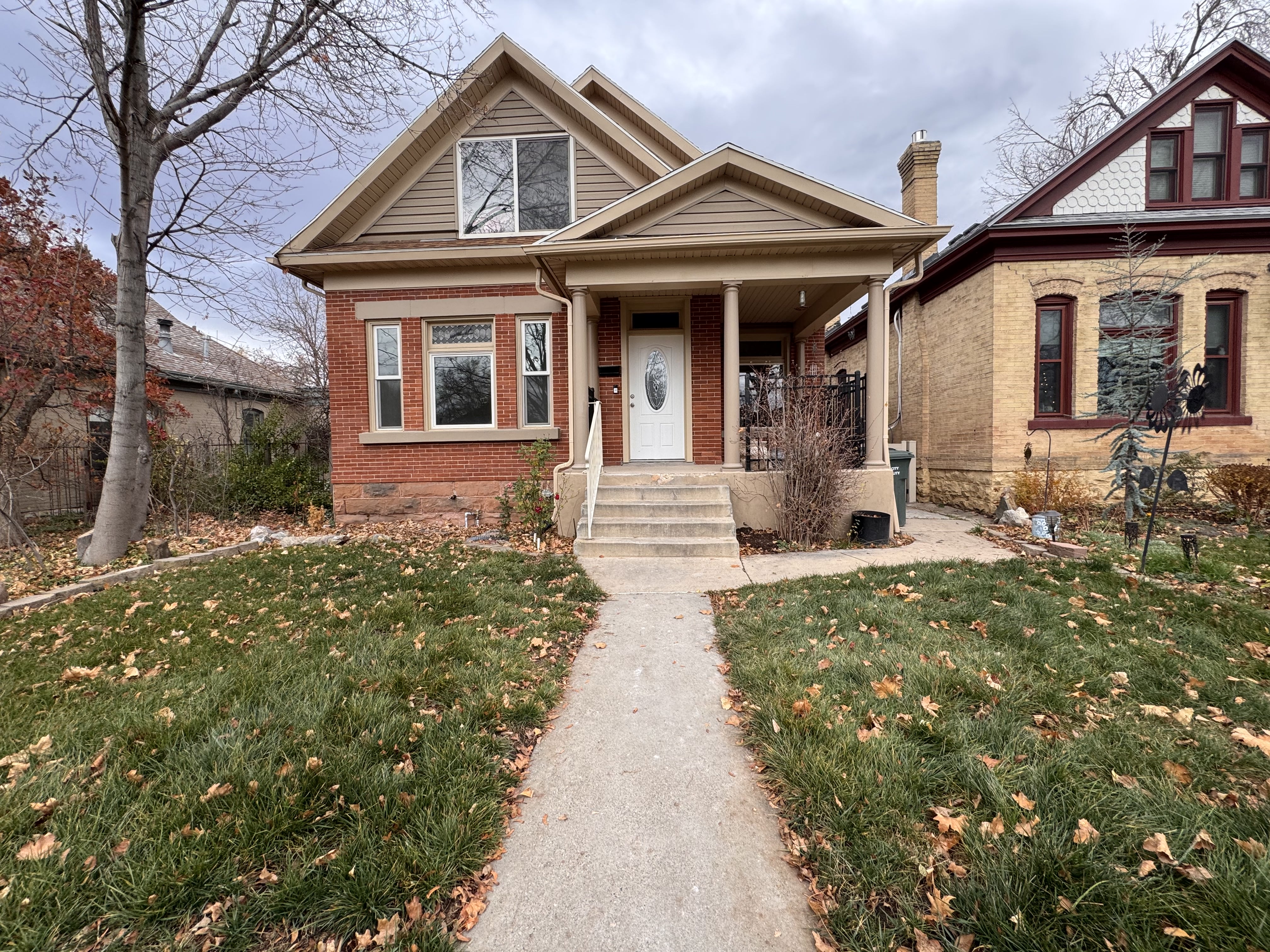 Salt Lake City House: 957 S Lake St