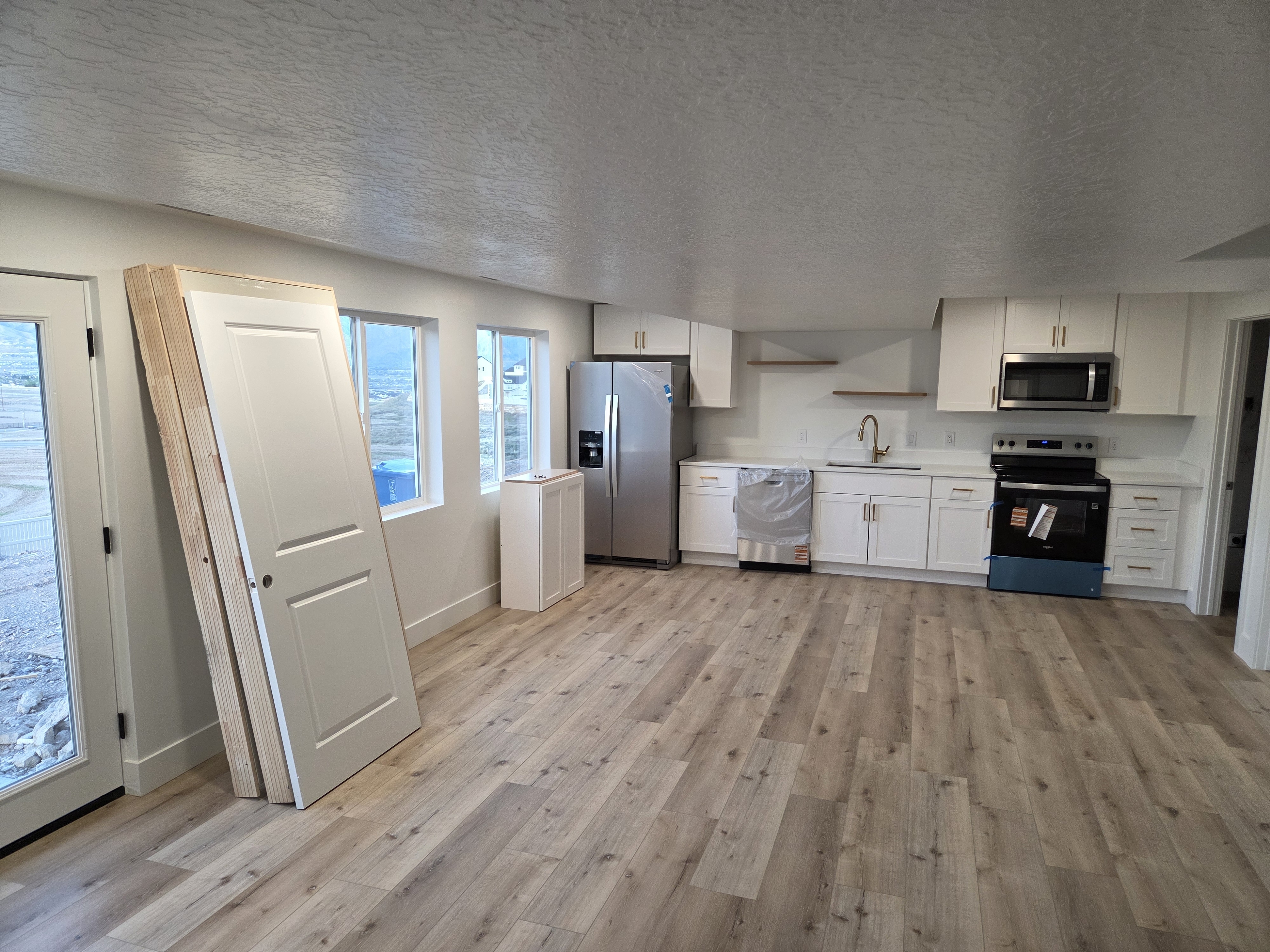 Saratoga Springs House: 1522 W Russo Dr