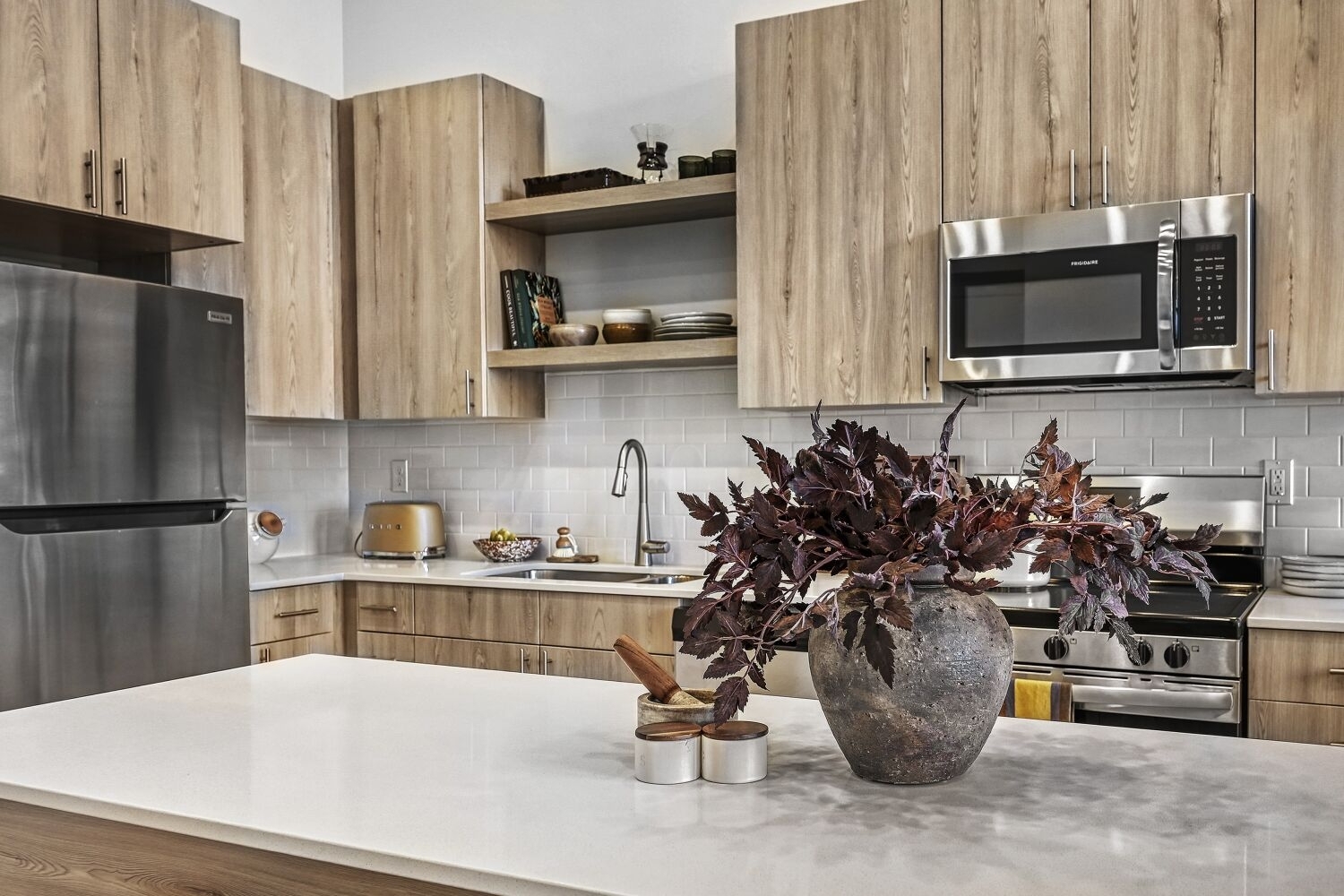 Midvale Apartment: 7592 S Main St