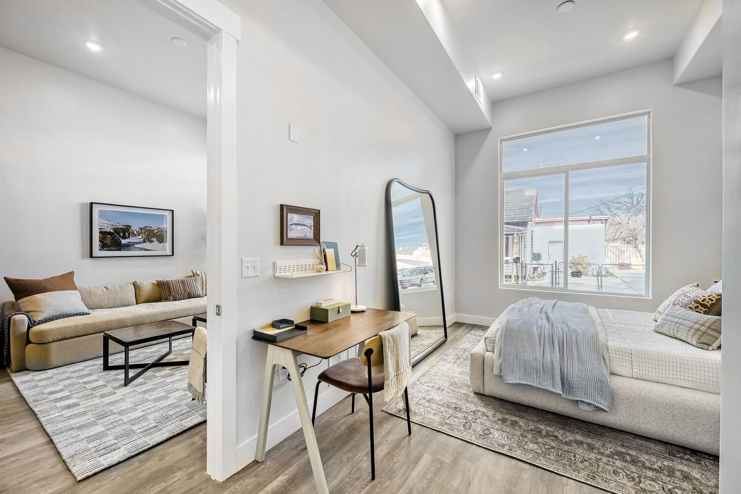 Midvale Apartment: 7592 S Main St