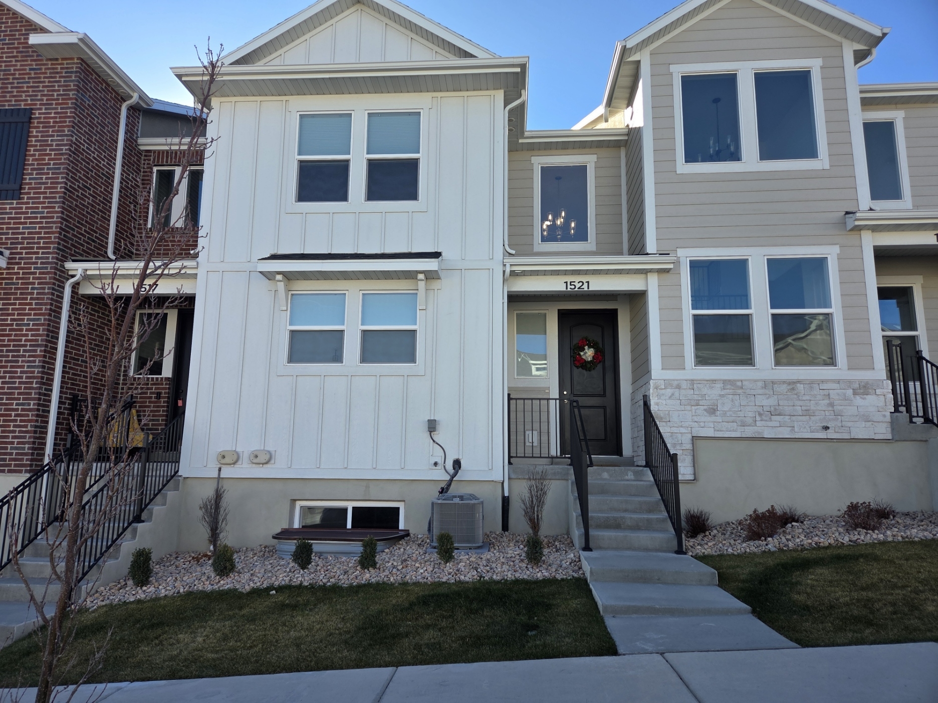 Saratoga Springs Single Room: 1521 W Skyline Dr