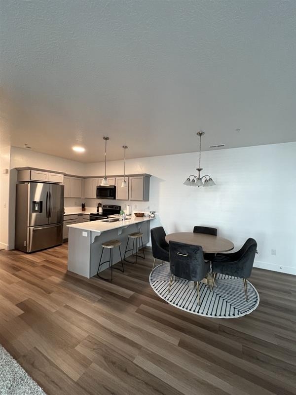 Vineyard Single Room: 306 W 410 N