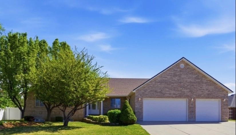 Syracuse House: 2191 S 550 W