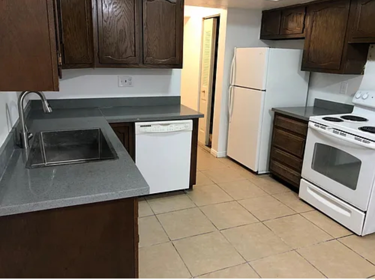 West Valley City Townhome: 1873 W Homestead Farms Ln