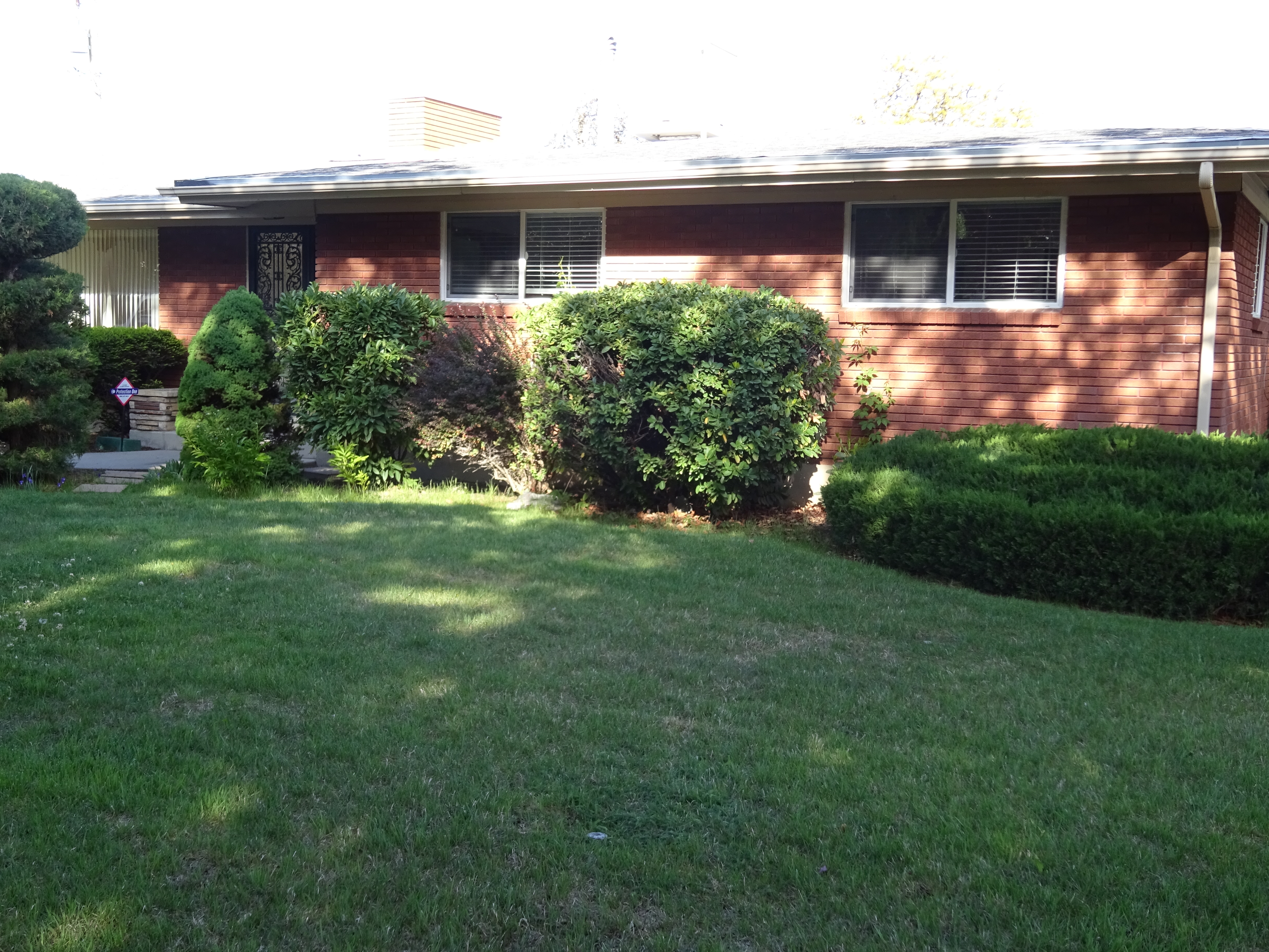 Sandy House: 8436 S Fayeway Dr