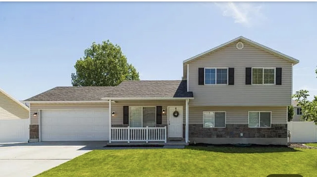 Lehi House: 103 S 1400 W